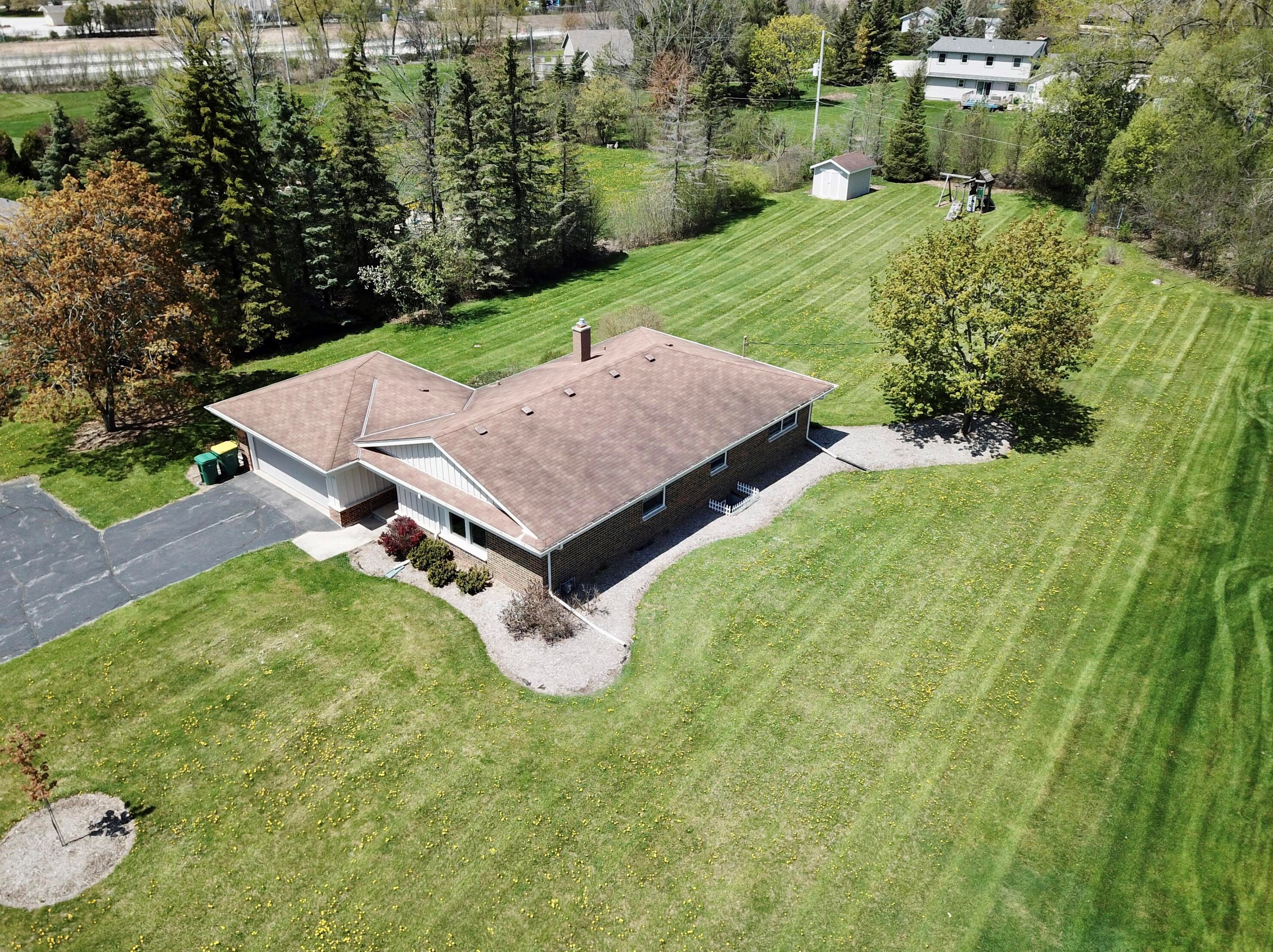 922 W El Patio Ln, Thiensville, WI 53092