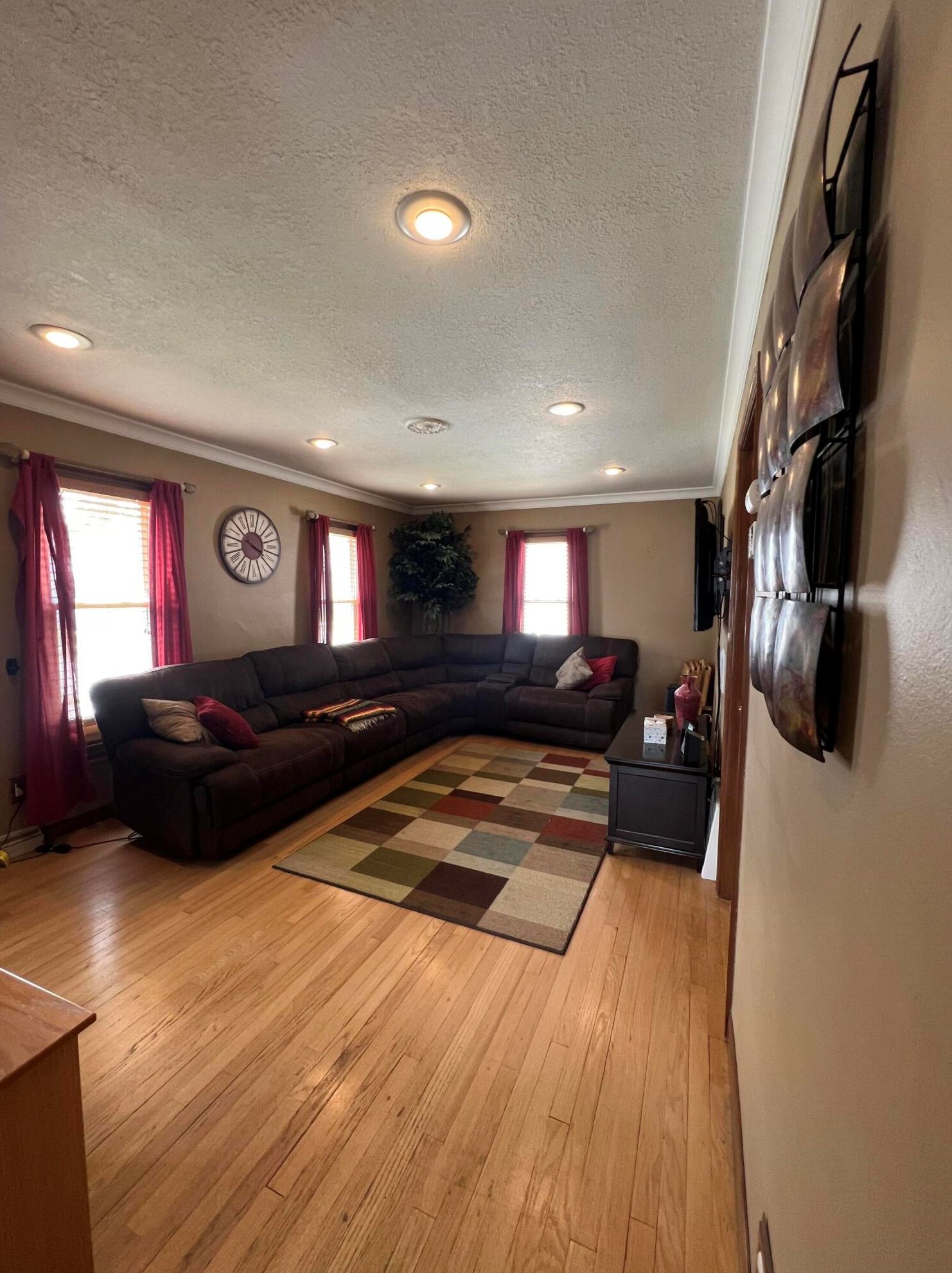1118 Harry Ct, Sheboygan, WI 53083-4839