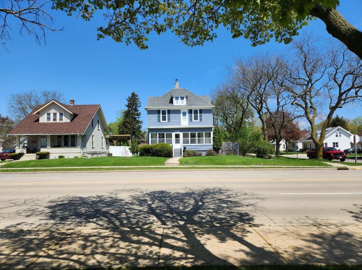 506 Park Ave, Beaver Dam, WI 53916