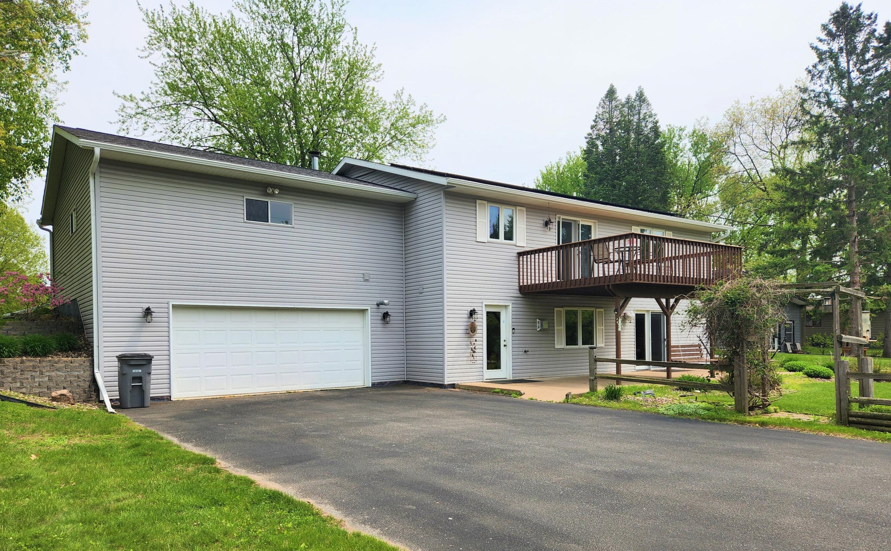 606 2nd Ave, Holmen, WI 54636