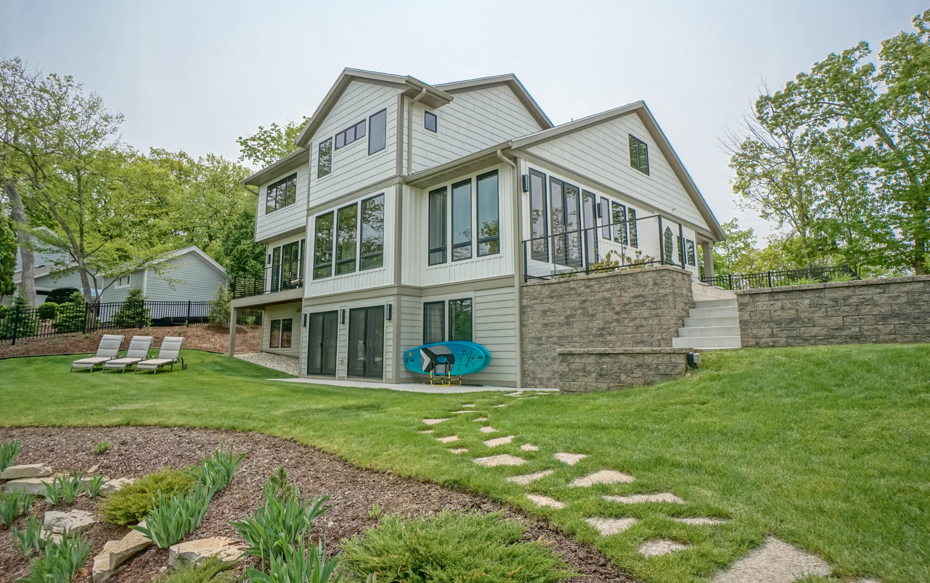 34546 Valley Rd, Oconomowoc, WI 53066