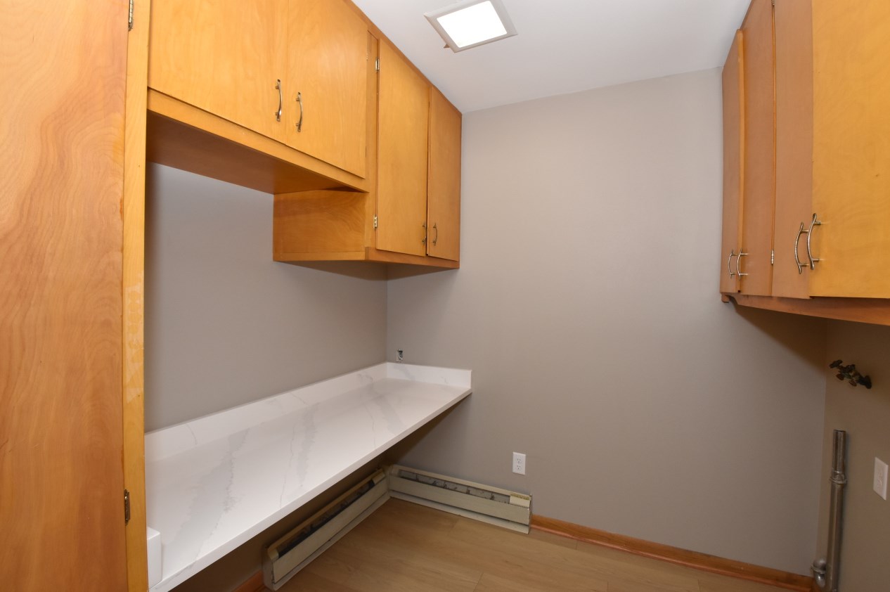 143 Robin Hill Dr, Racine WI  53406-3531 exterior