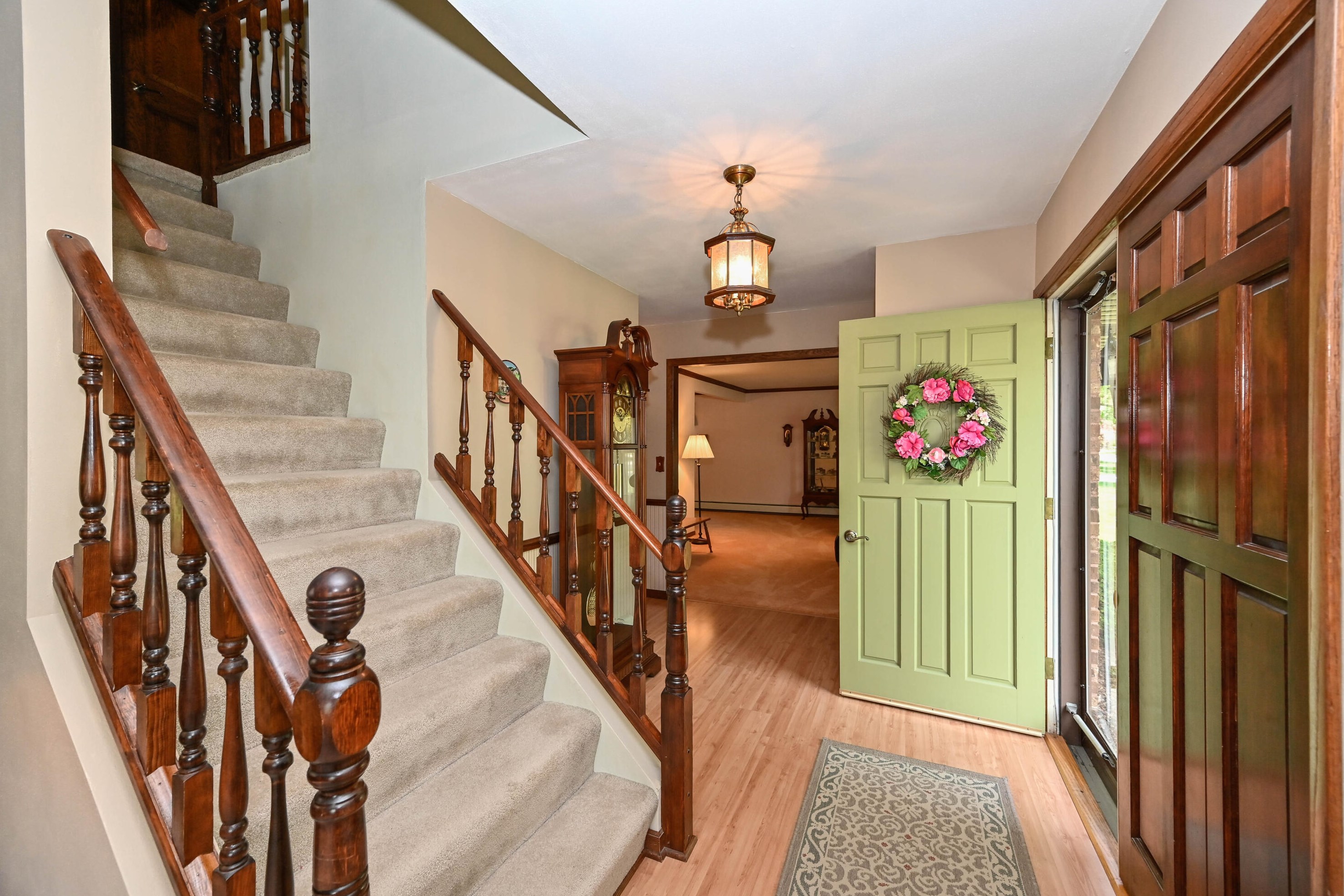 7903 Bur Oak Dr, Hales Corners, WI 53132-9713