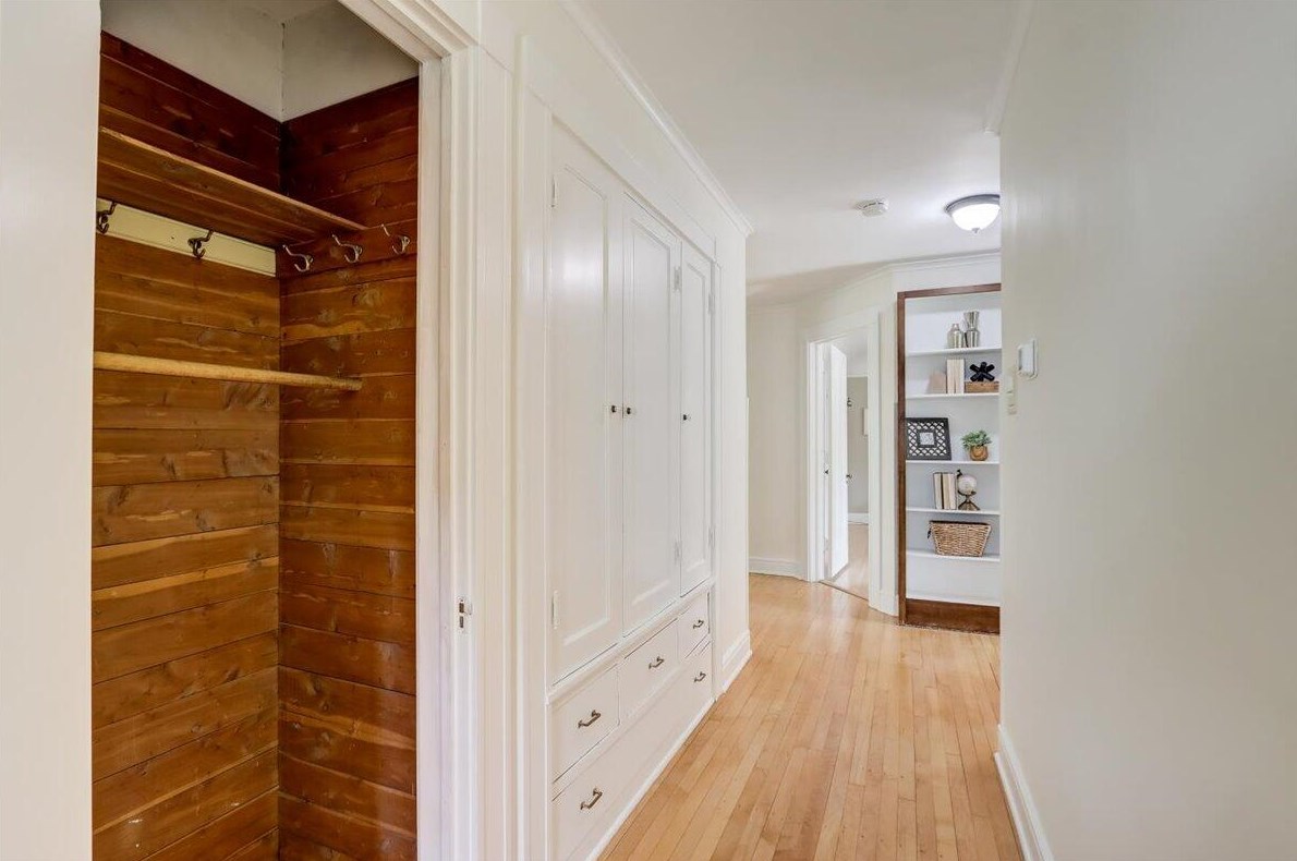 4071 Richland Ct, Milwaukee WI 53211-2147 exterior