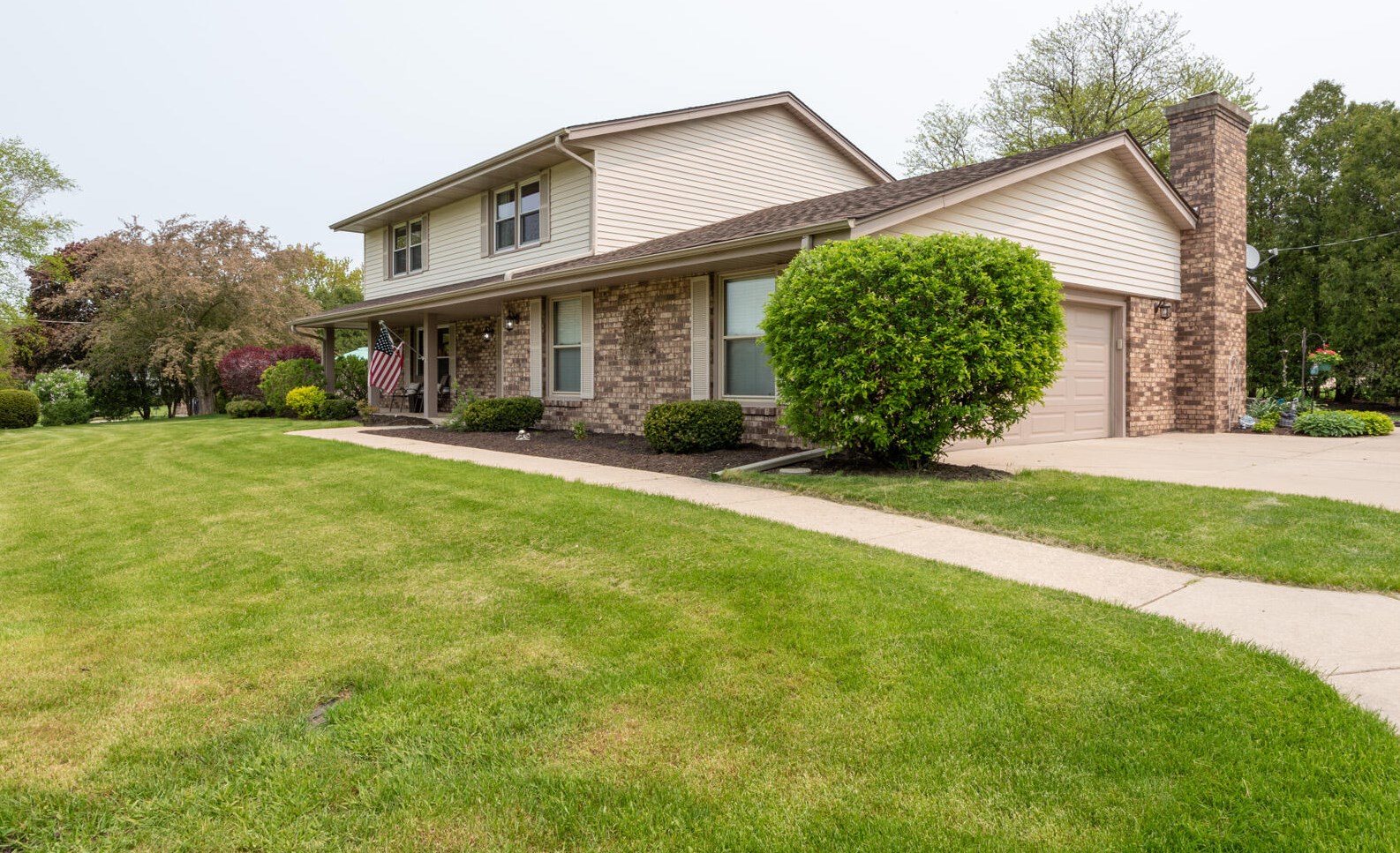 4210 Bexley Dr, Brookfield WI  53045-7404 exterior