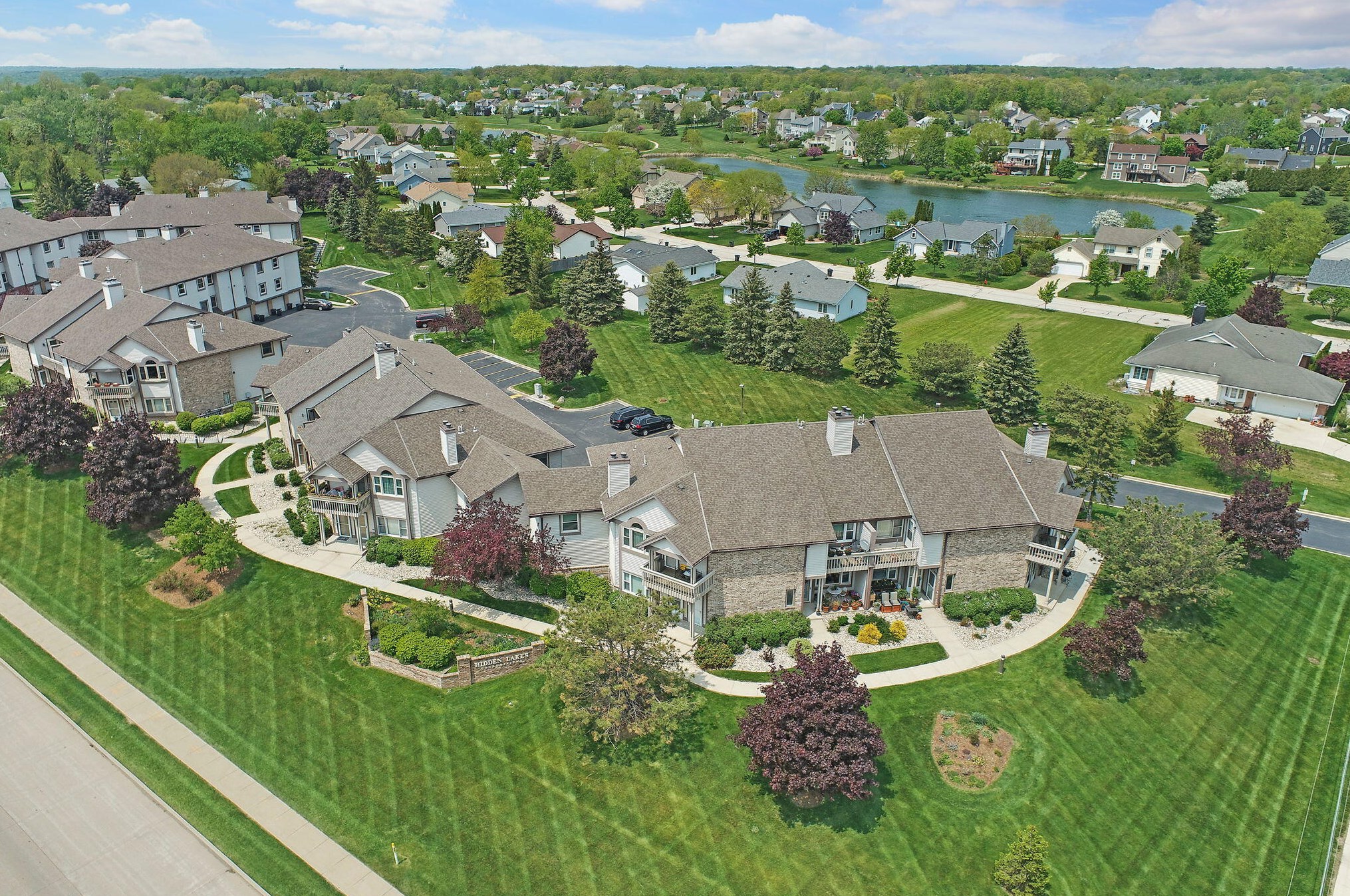 3520 W Rawson Ave, Hales Corners, WI 53132