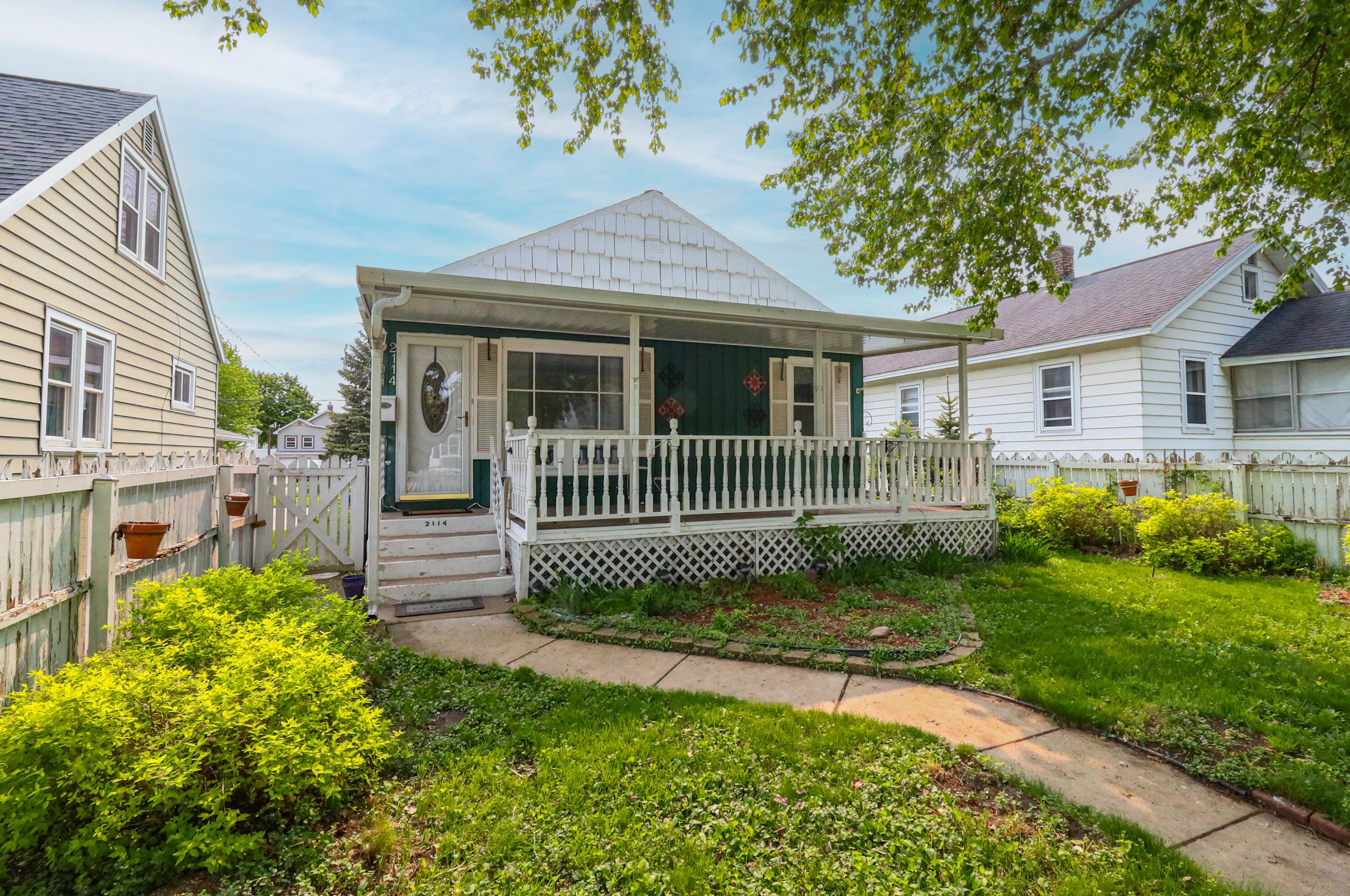 2114 Charles St, La Crosse, WI 54603