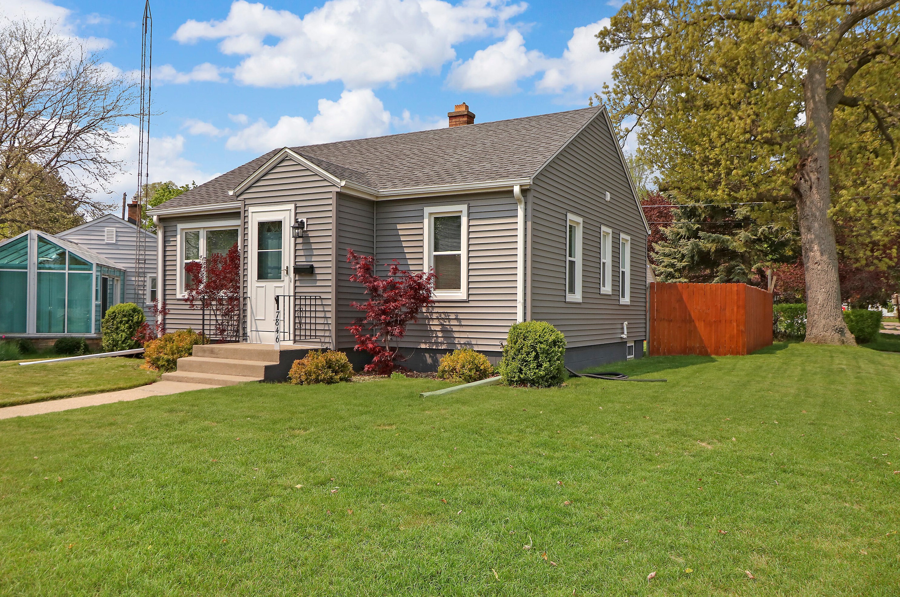 7846 15th Ave, Kenosha, WI 53143