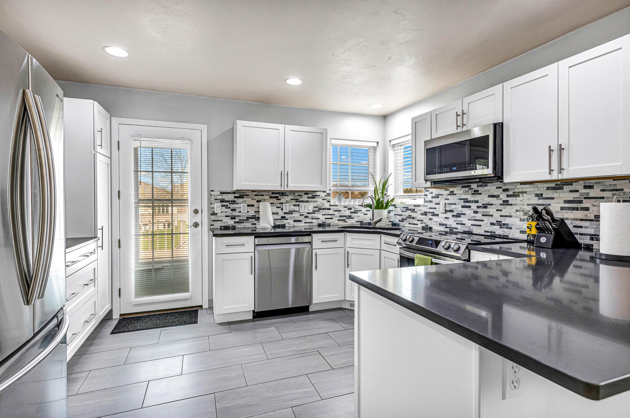 2564 Fox Ridge Ct, Sheboygan, WI 53081