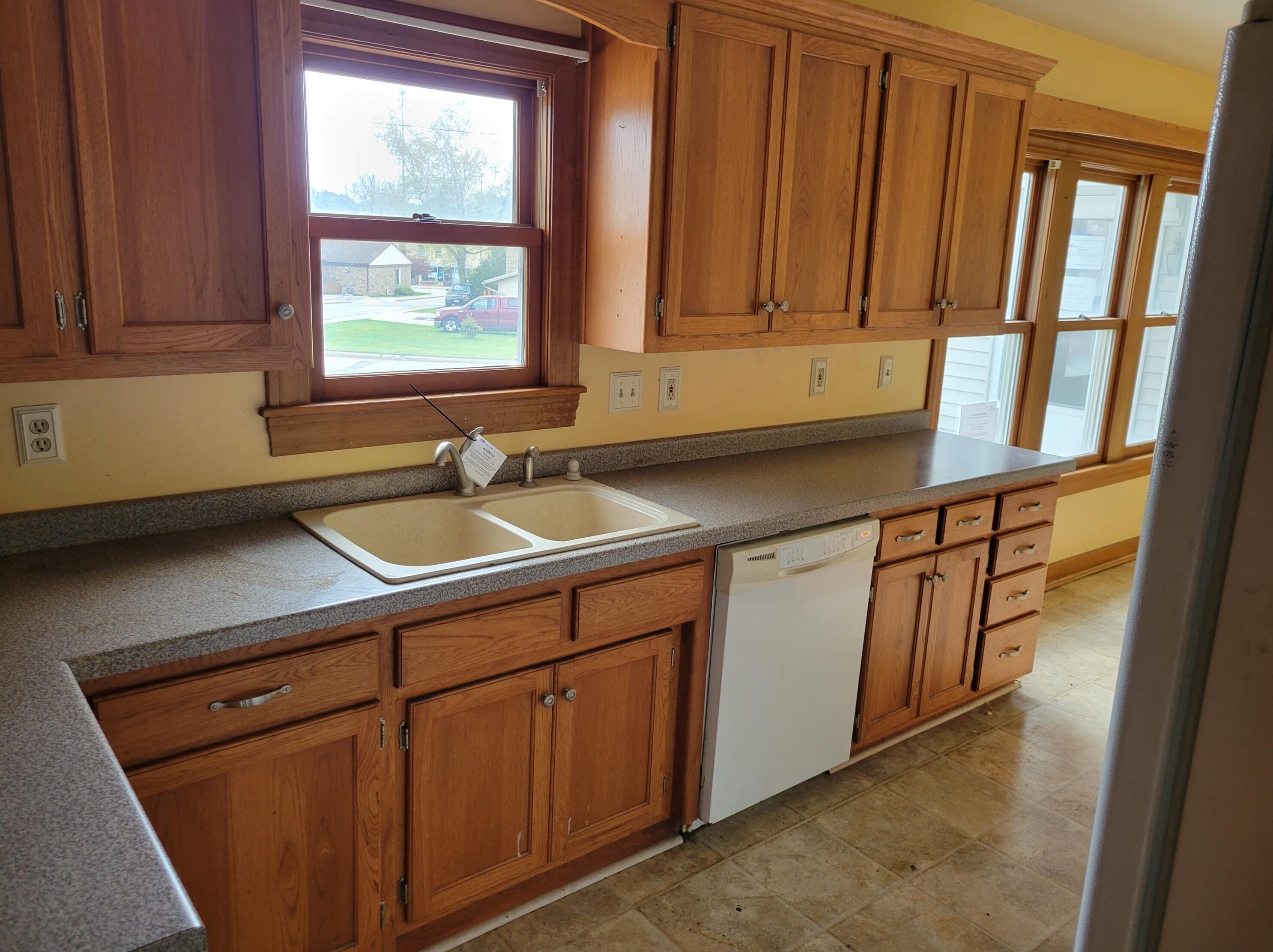 223 Randolph St, Mishicot, WI 54228