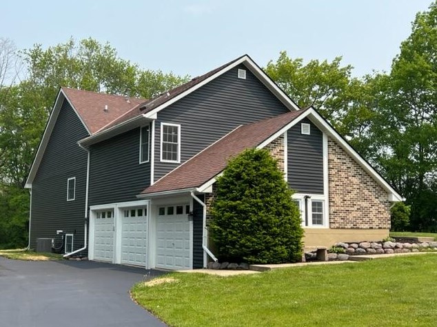 11938 Fox River Rd, Twin Lakes, WI 53181