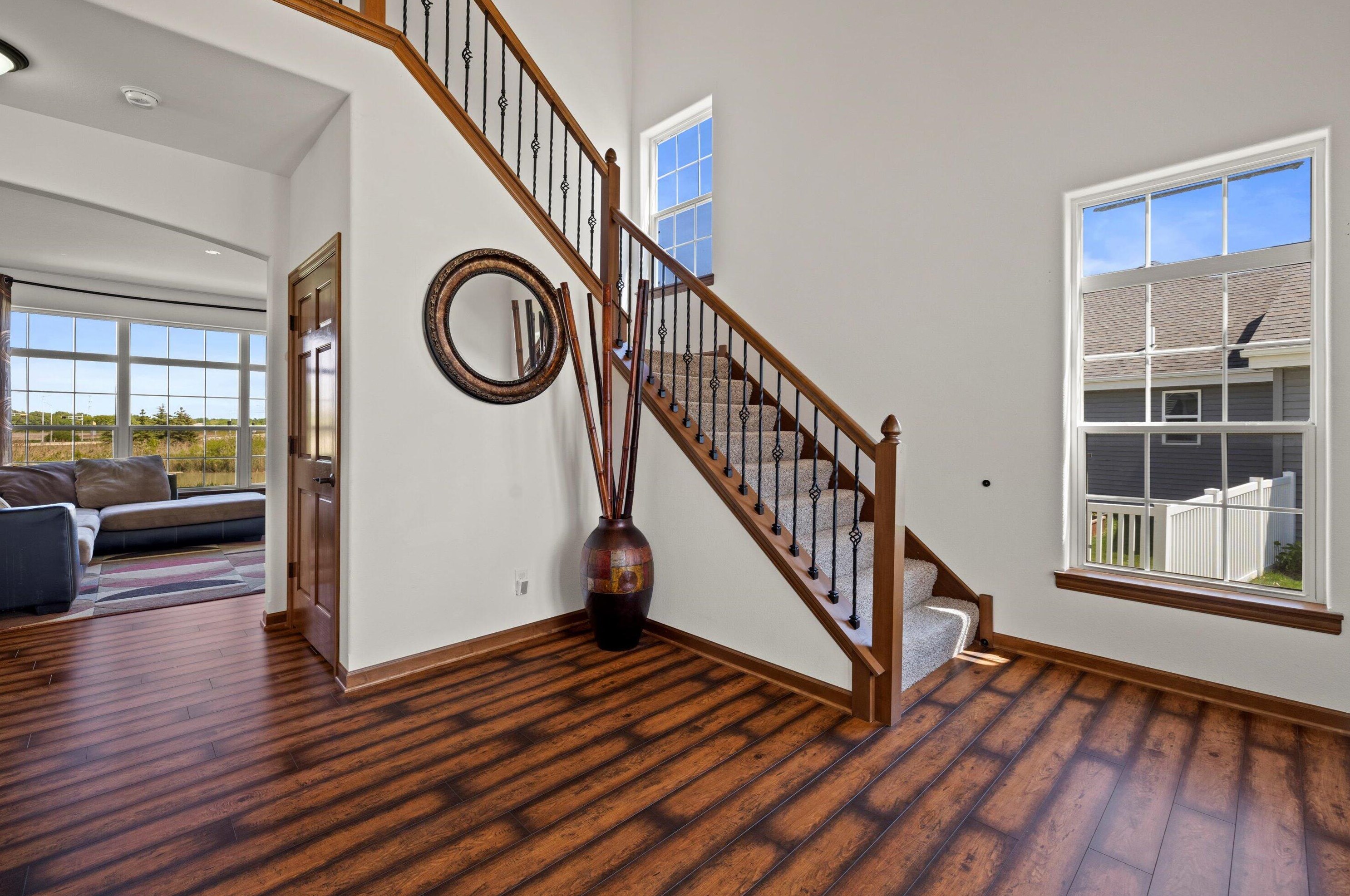 1410 Prairie View Dr, Oak Creek, WI 53154-5662