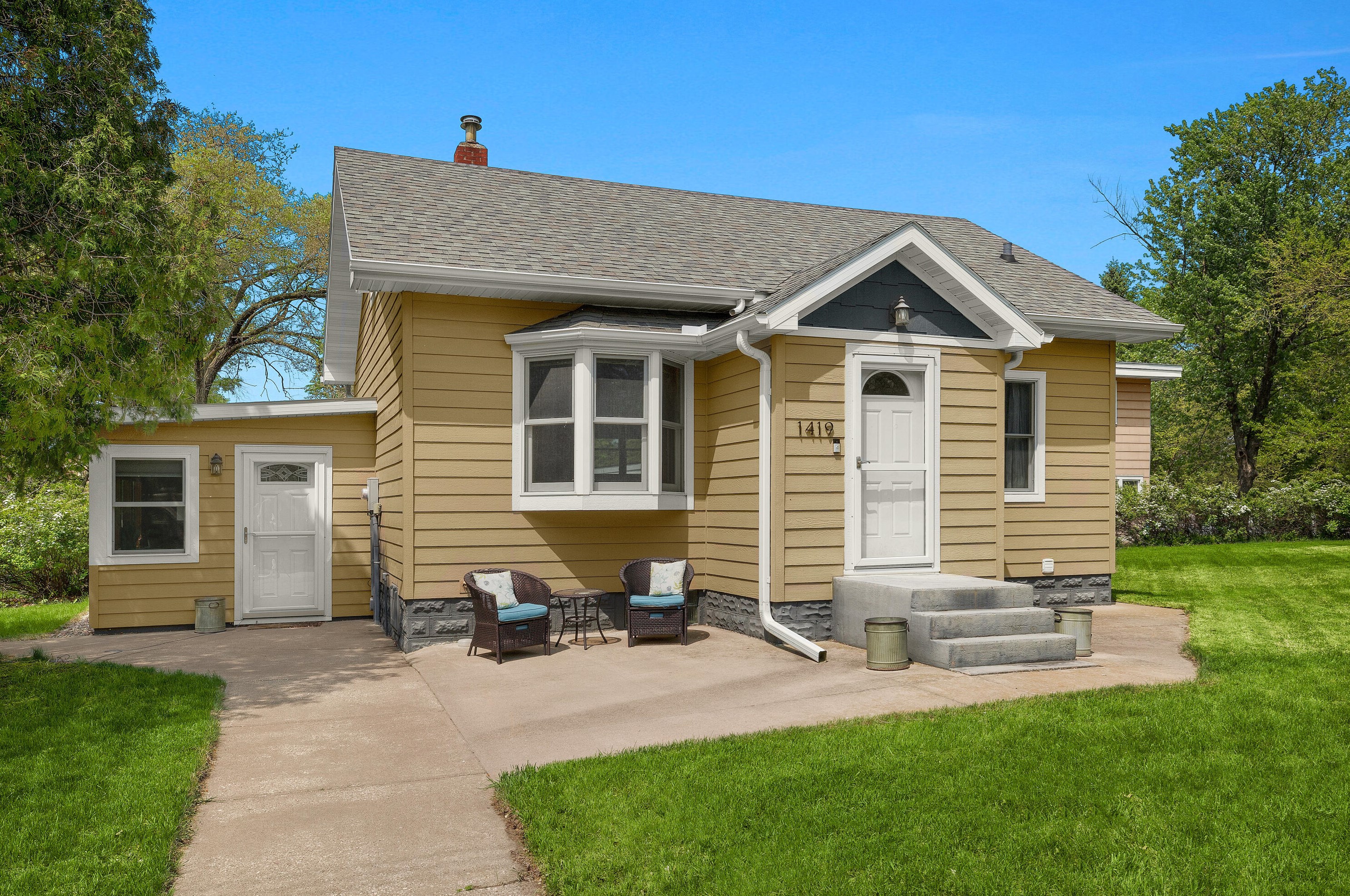 1419 Island St, La Crosse, WI 54603