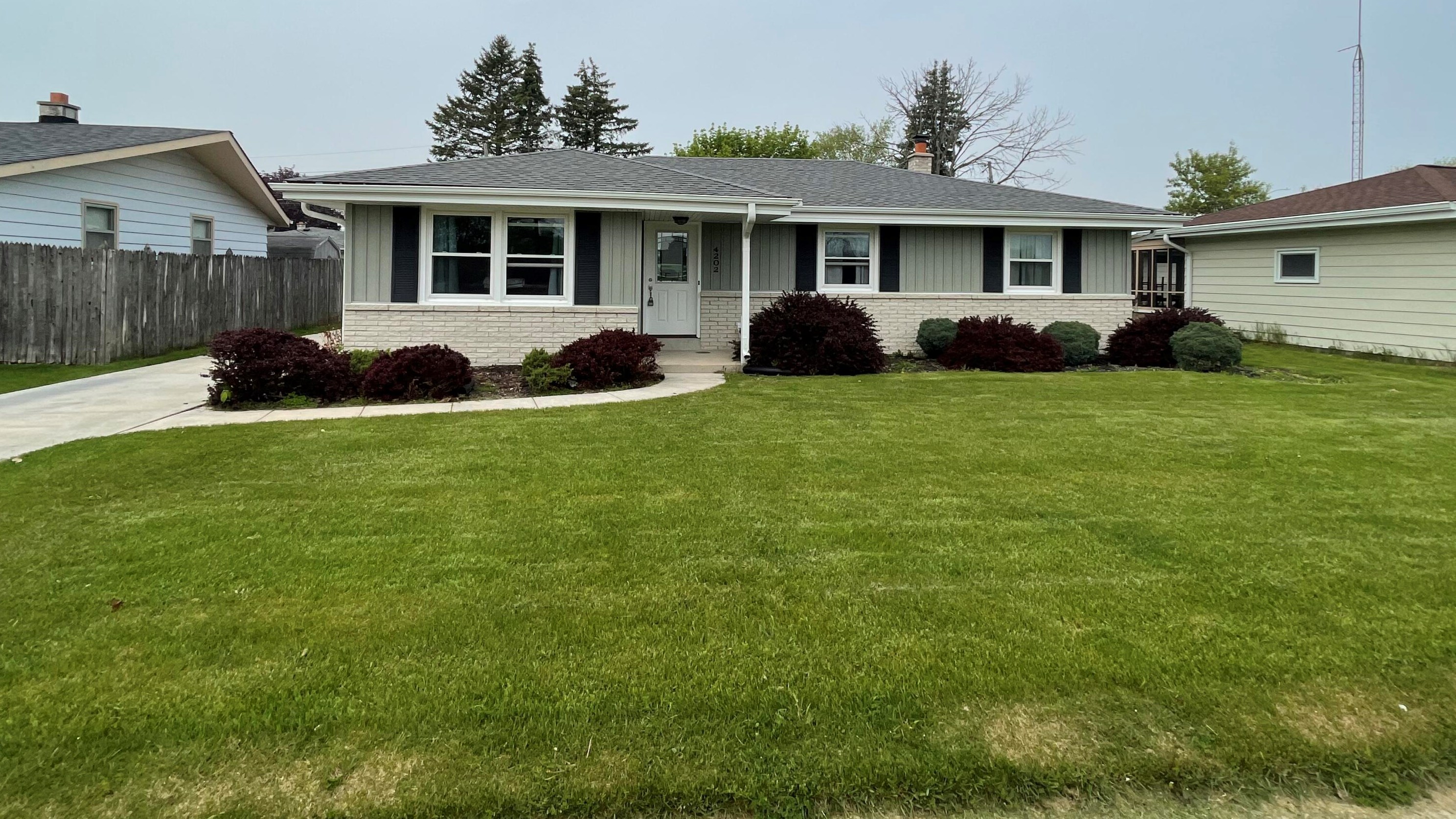 4202 Erie St, Racine, WI 53402