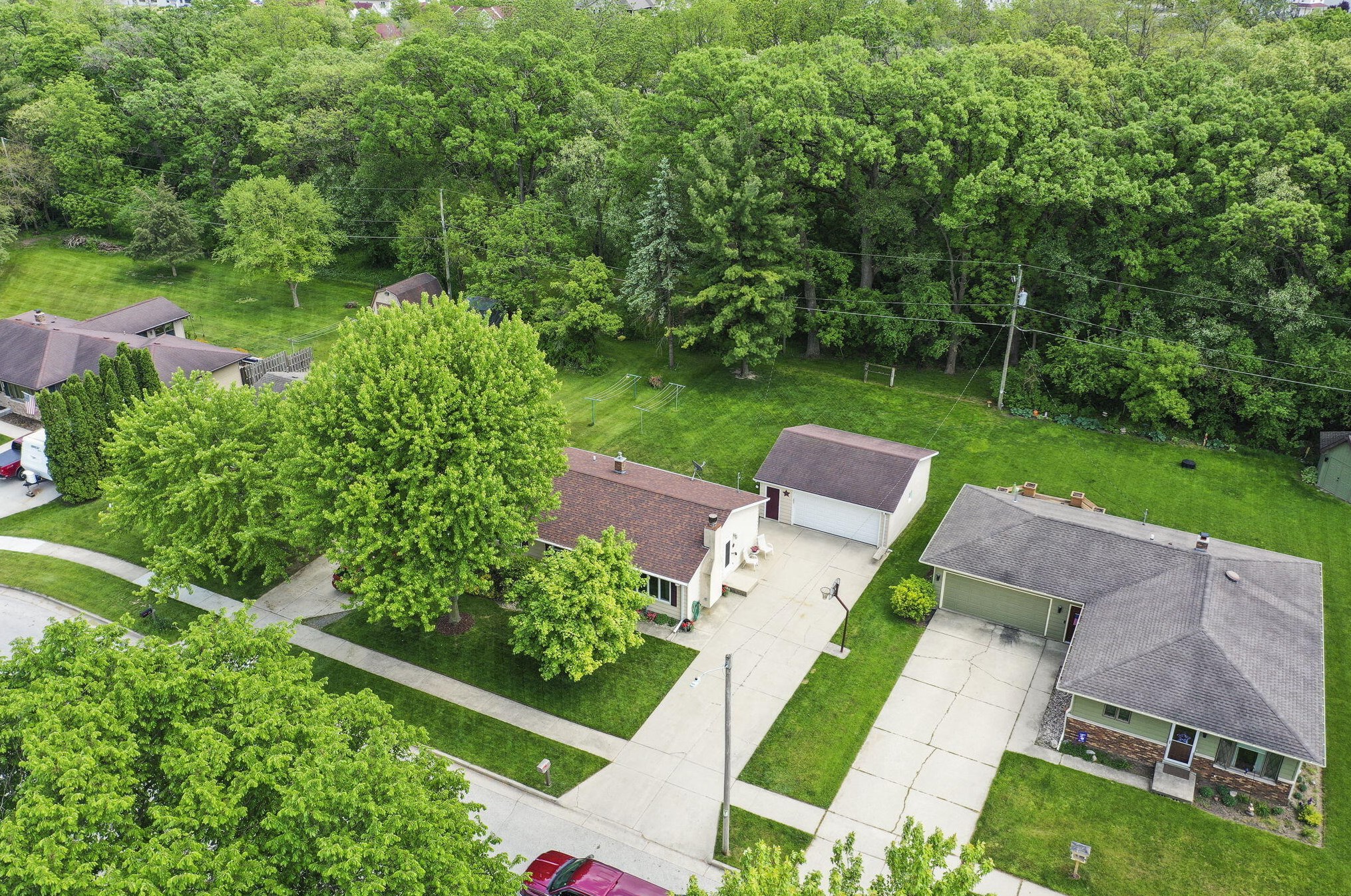 431 Dale Dr, Lyons, WI 53105-2313