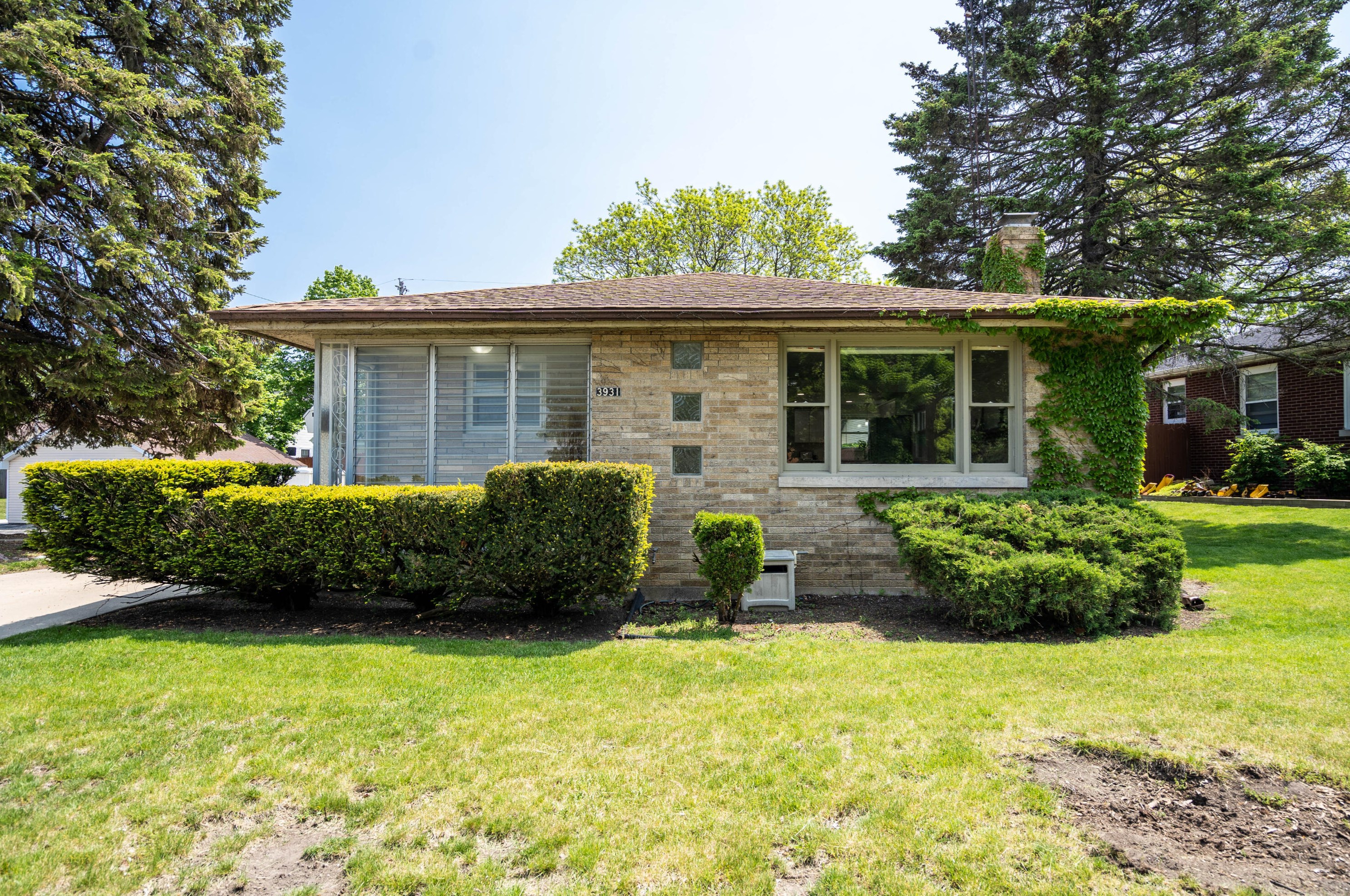 3931 Wilson Rd, Kenosha, WI 53142