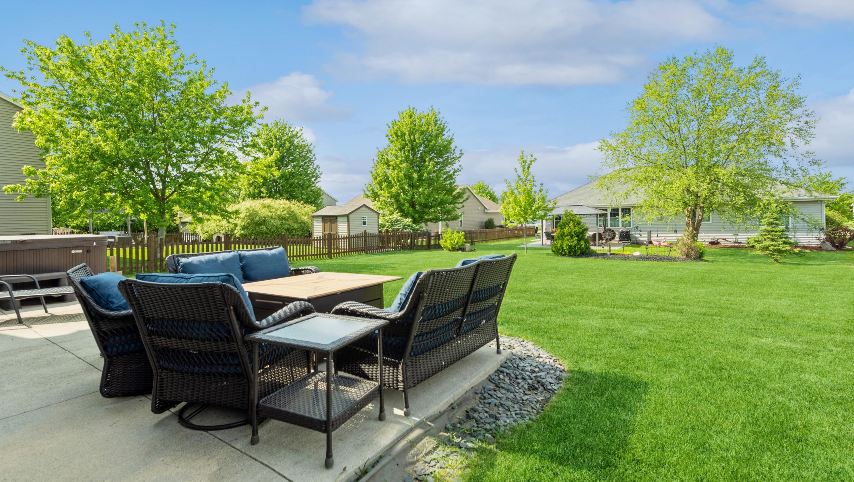 616 E Emily Ave, Elkhorn, WI 53121