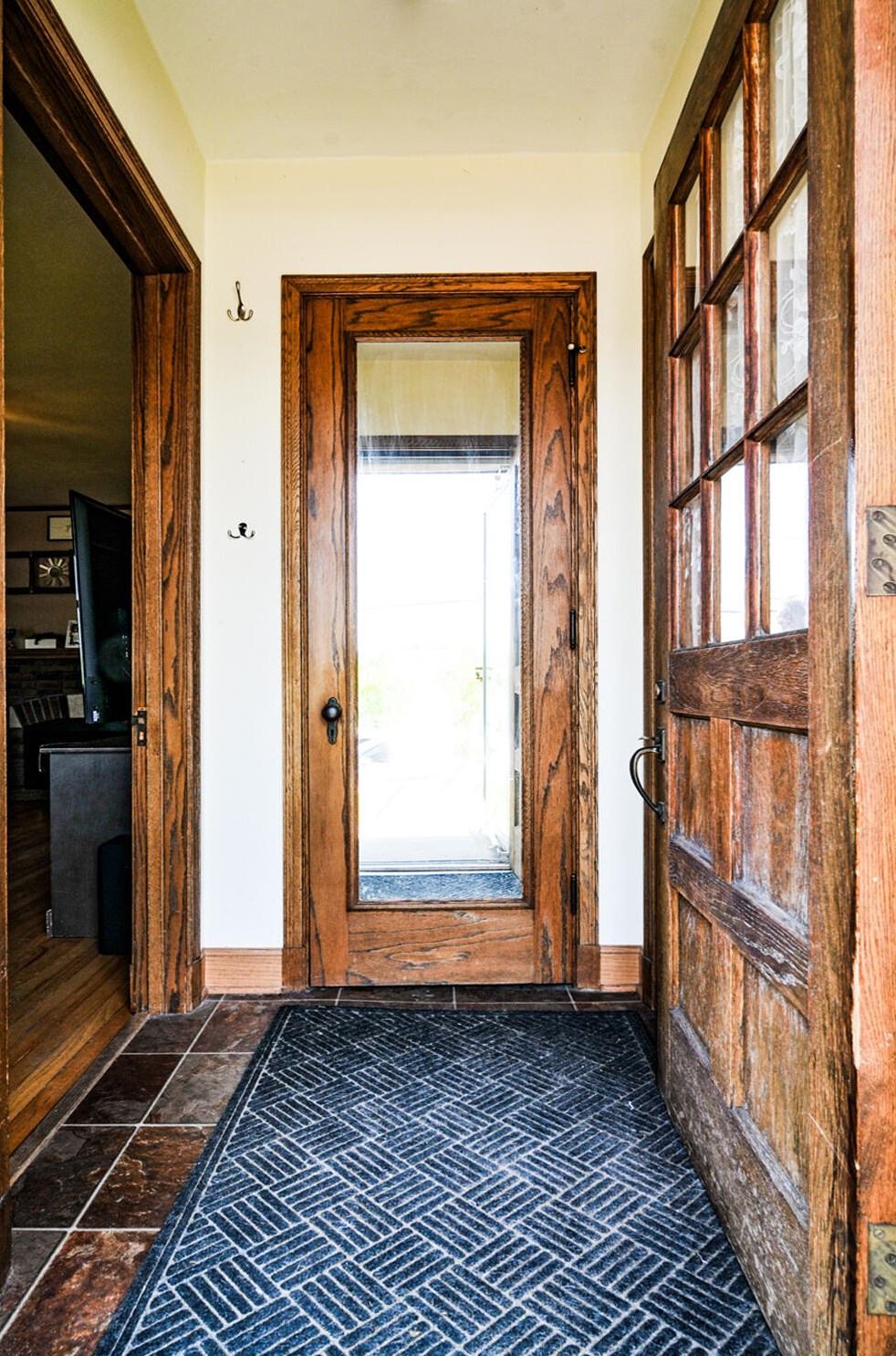 216 S Main St, Fountain City, WI 54629