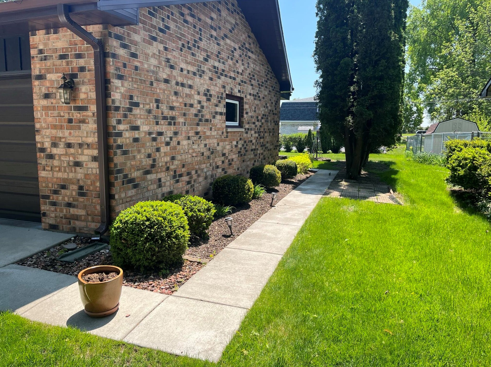 269 Westward Dr, Elkhorn, WI 53121-1644