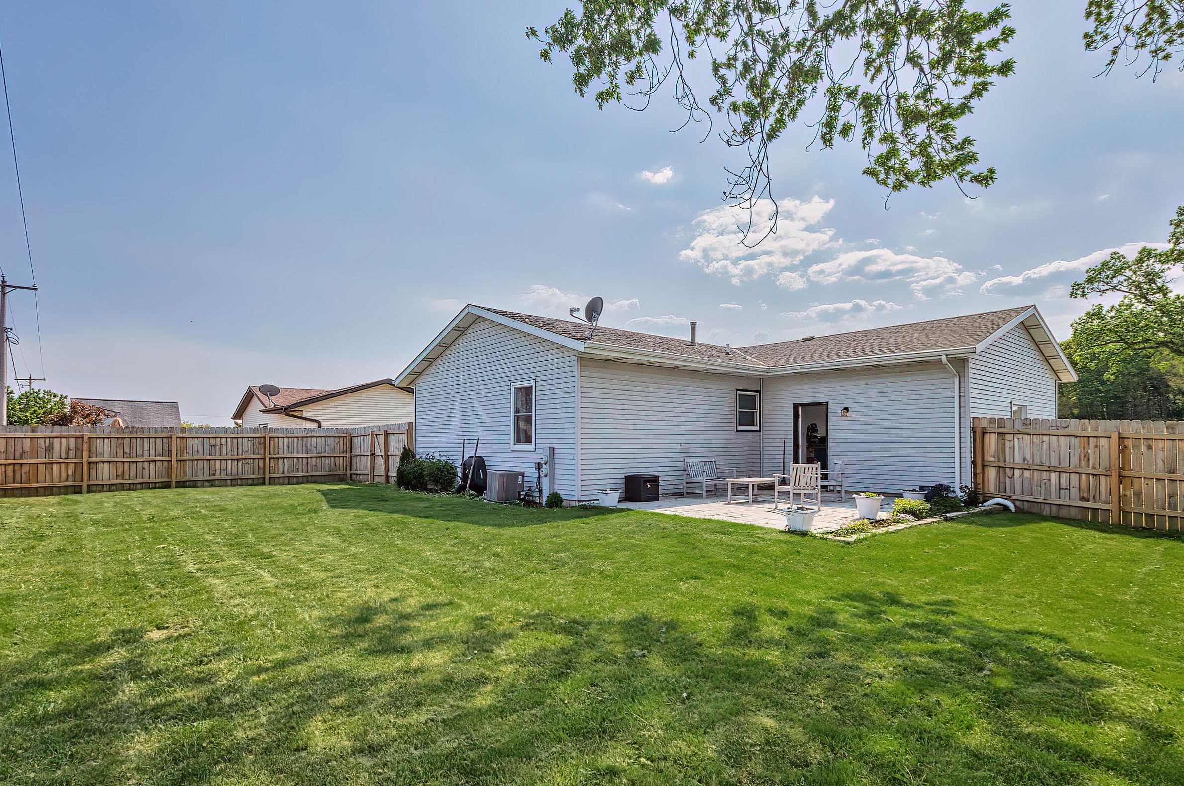 6313 248th Ave, Paddock Lake, WI 53168-9771