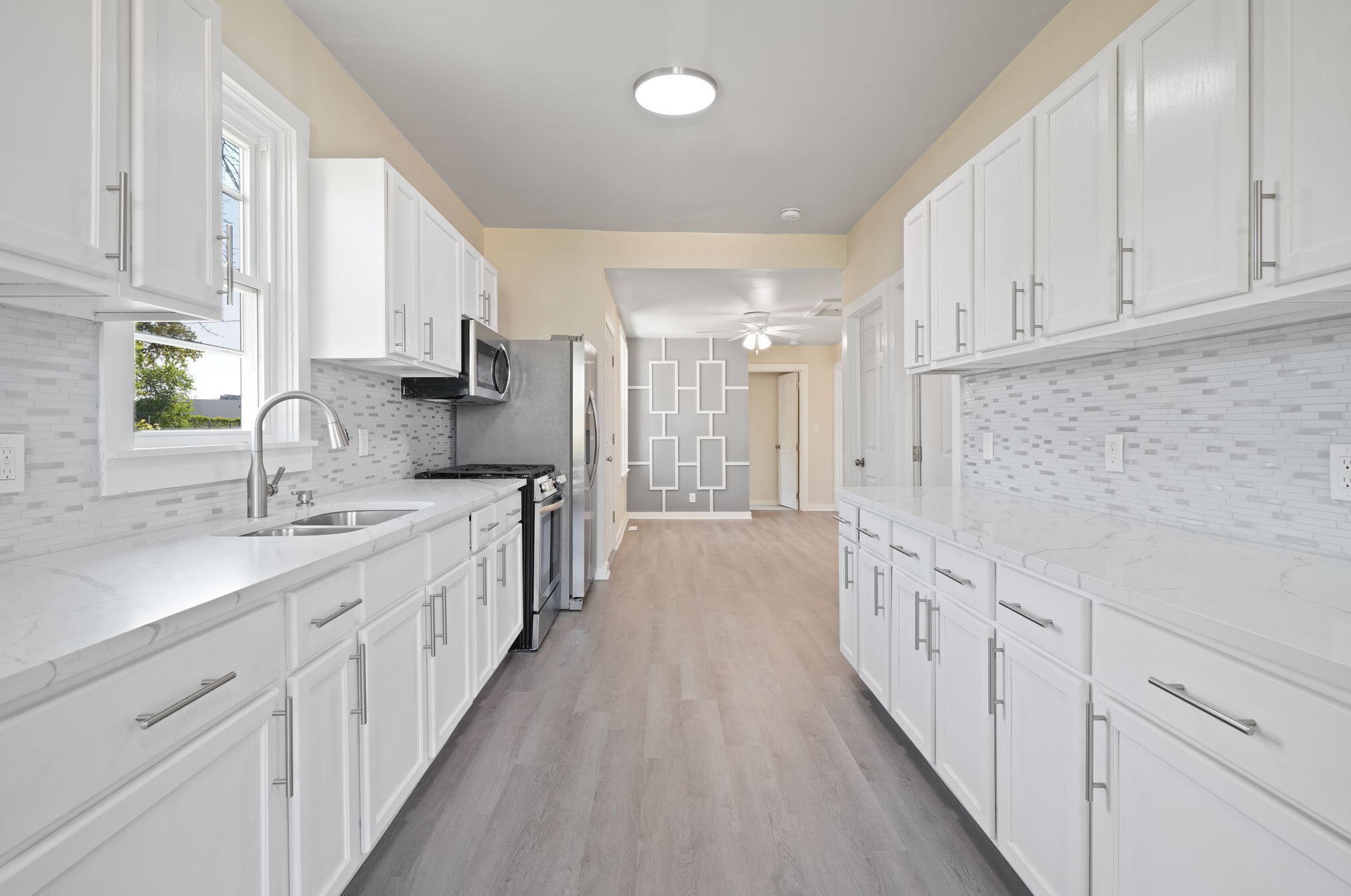 944 Peck Ave, Racine, WI 53404