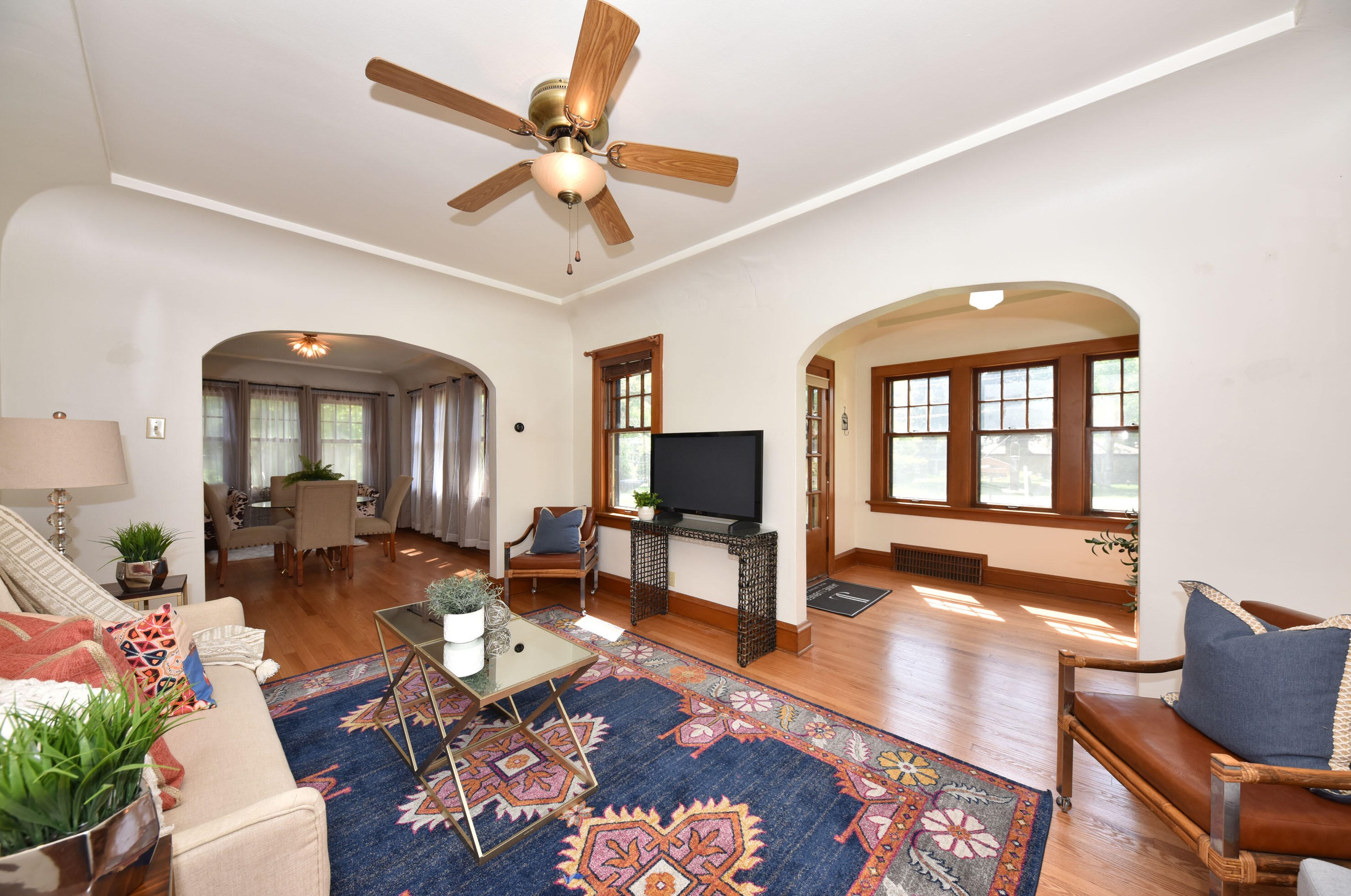 11430 N Buntrock Ave, Thiensville, WI 53092