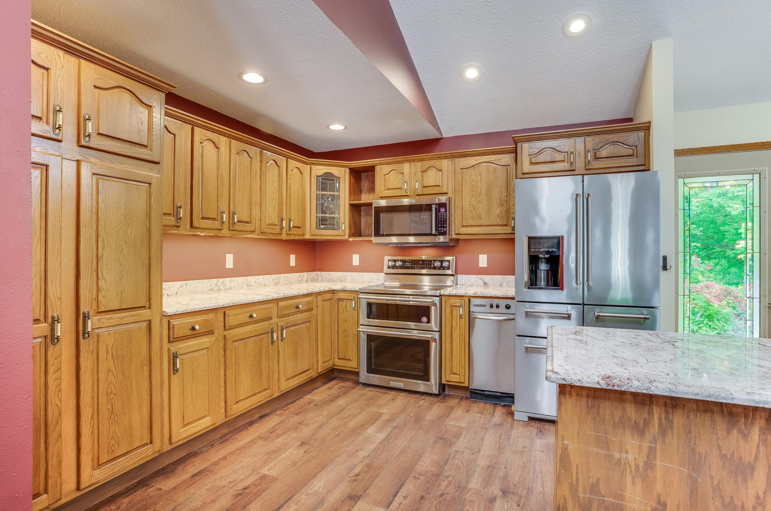 46711 Waas Valley Dr, La Crescent, MN 55947