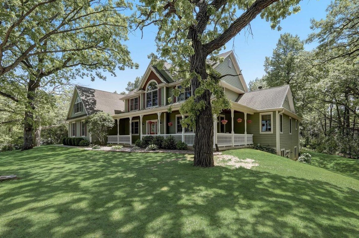 32515 Yahnke Rd, Lyons, WI 53105-8790