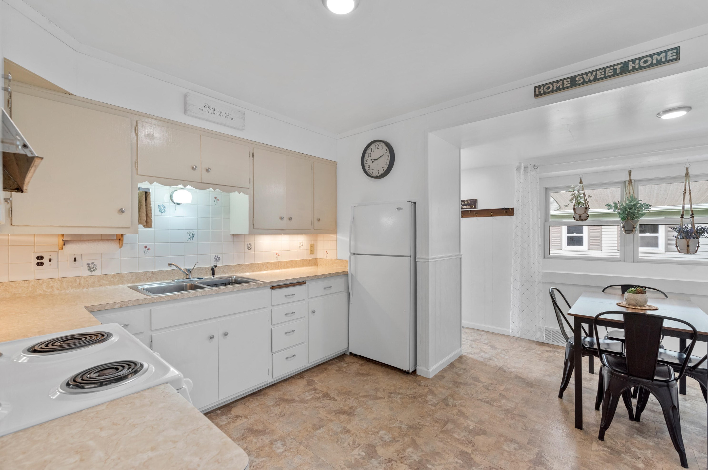 205 Roger St, Port Washington, WI 53074-1744