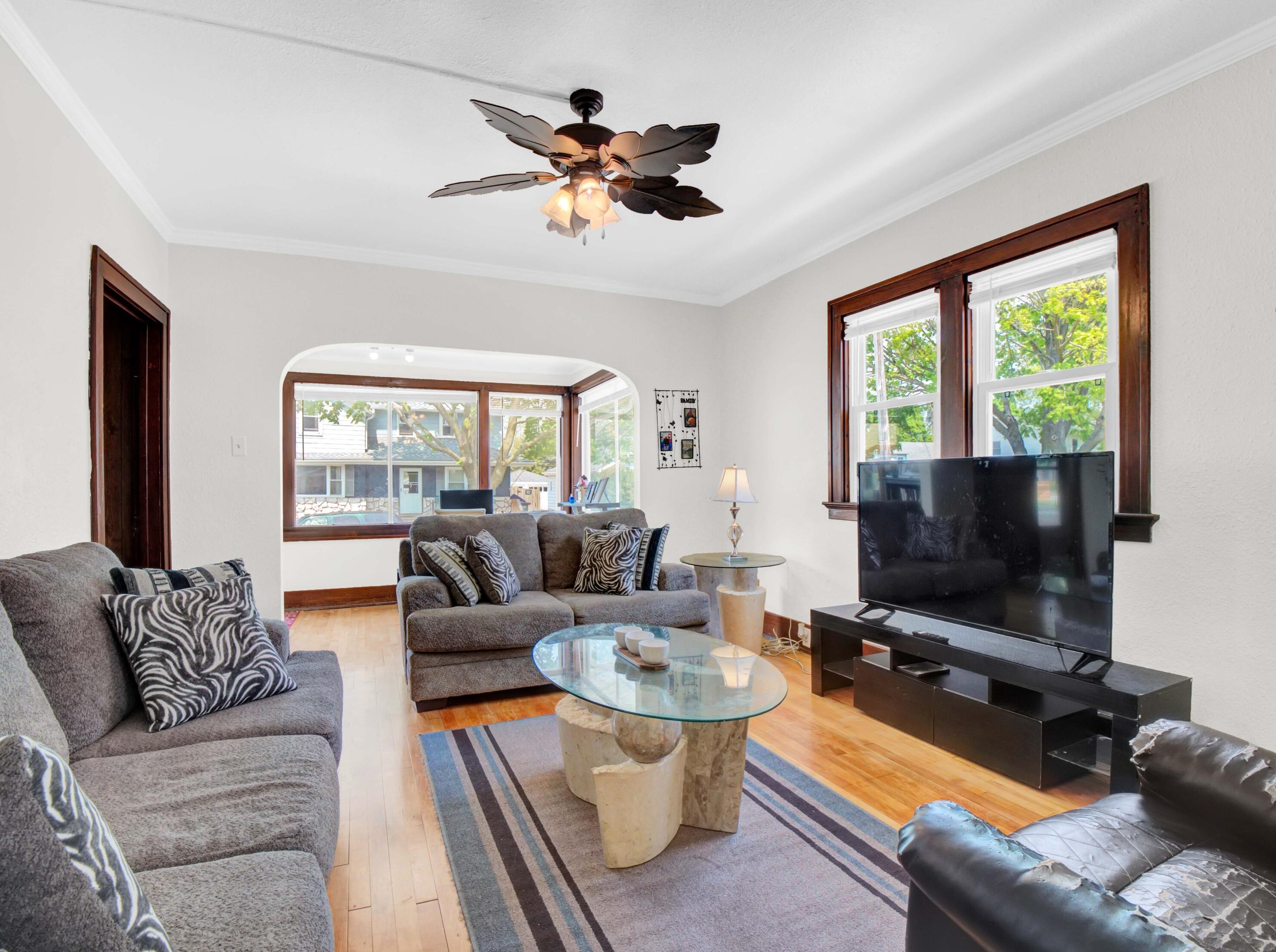 1021 Bluff Ave, Sheboygan, WI 53081-2654