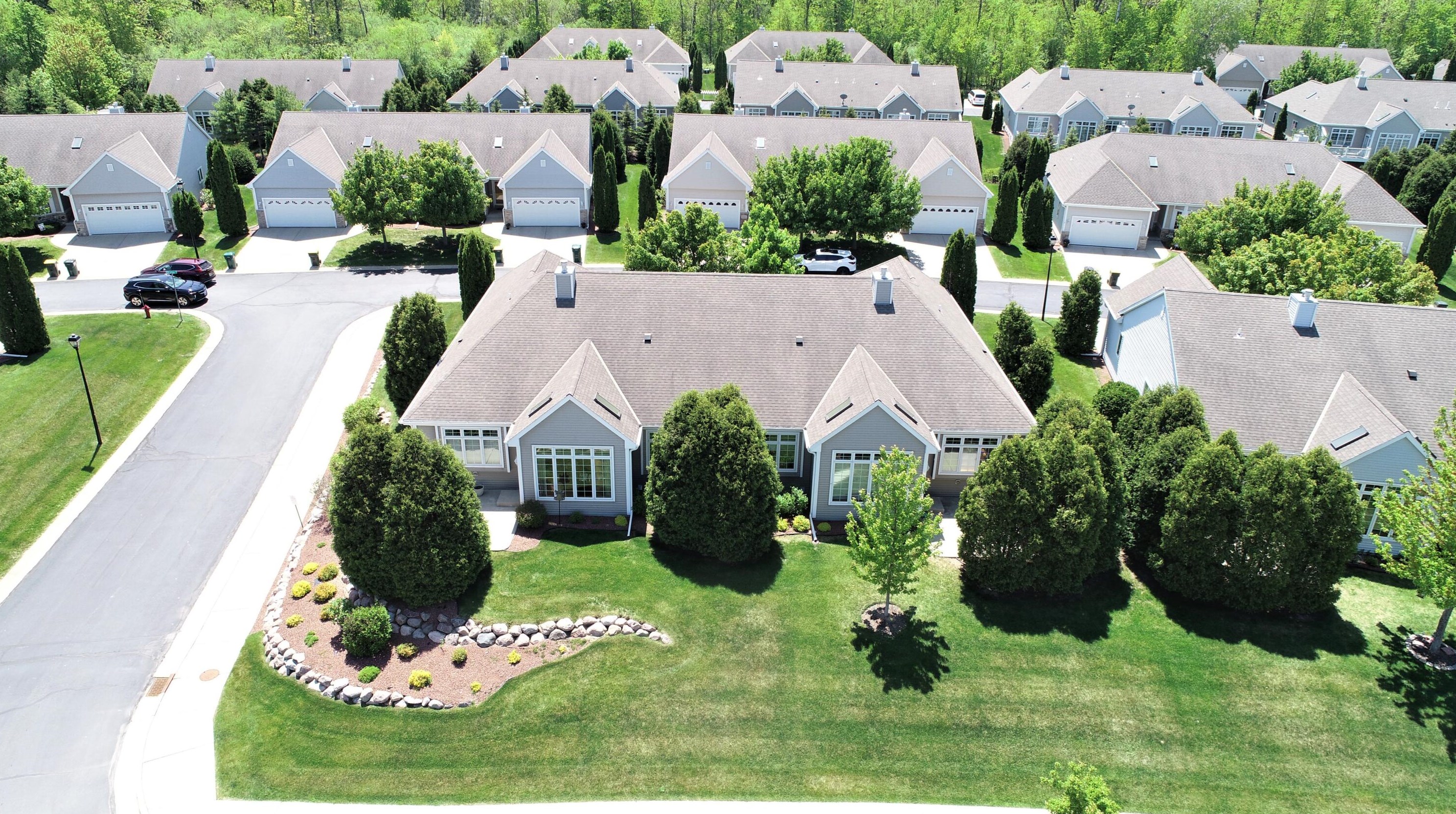 2438 Caribou Ln, Grafton, WI 53024