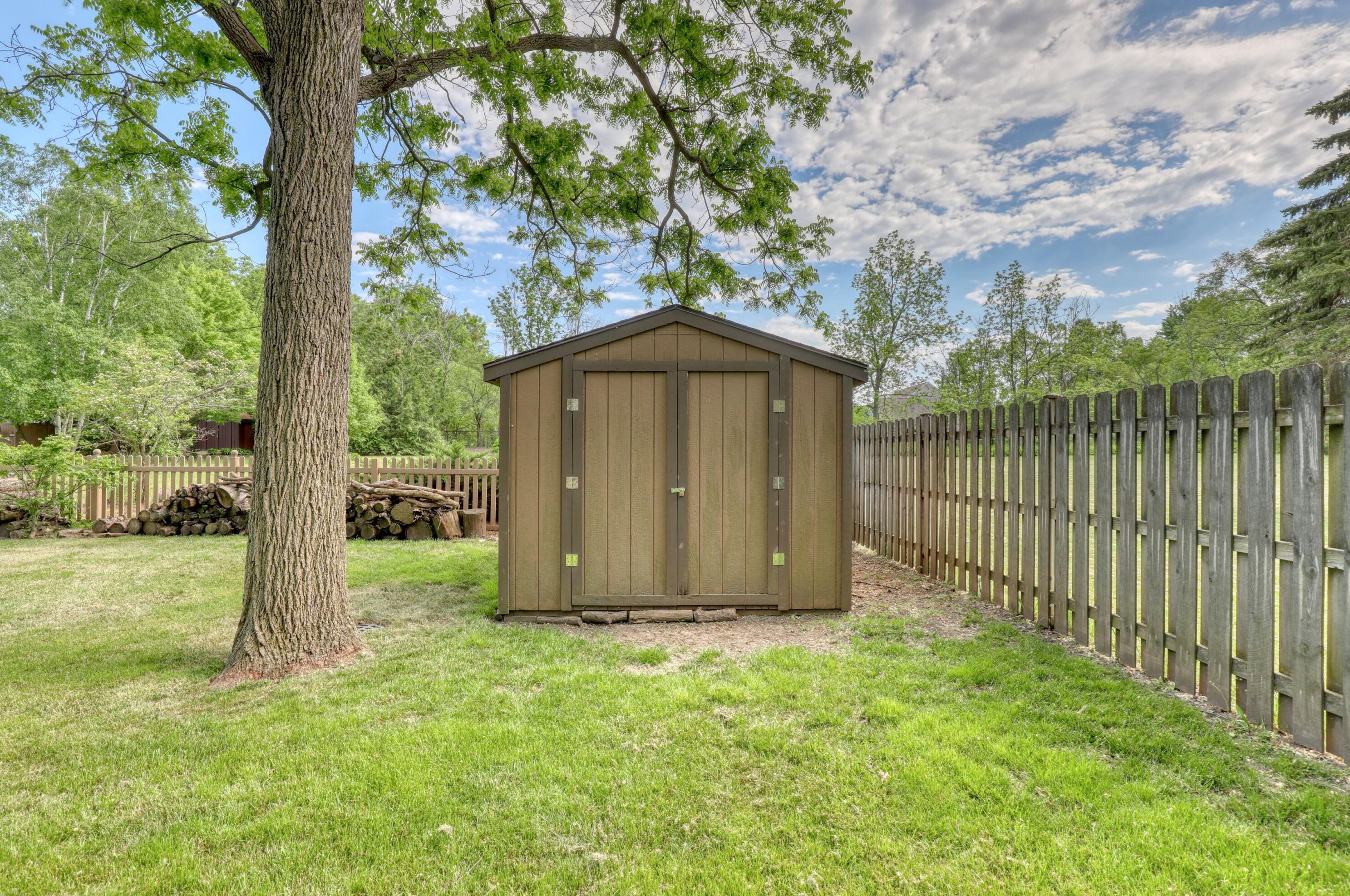 5221 Chicory Rd, Racine WI 53403-9709 exterior