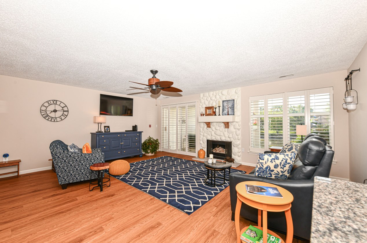 2222 Landings Ln, Delavan WI  53115-3976 exterior