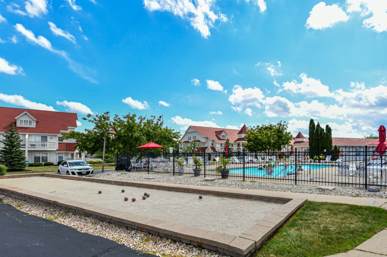 2222 Landings Ln, Delavan WI  53115-3976 exterior