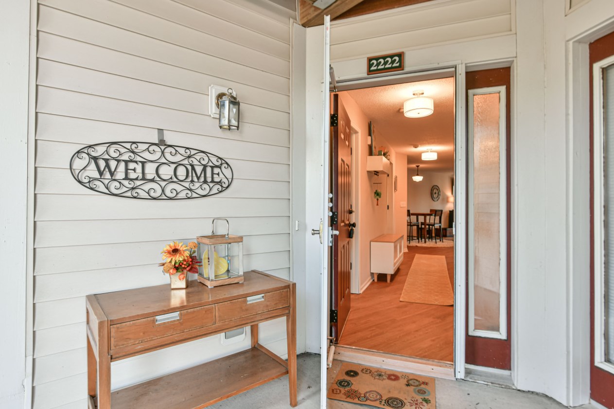 2222 Landings Ln, Delavan WI  53115-3976 exterior