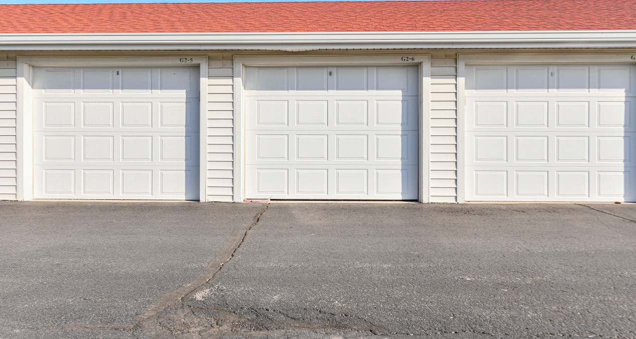 2222 Landings Ln, Delavan WI  53115-3976 exterior