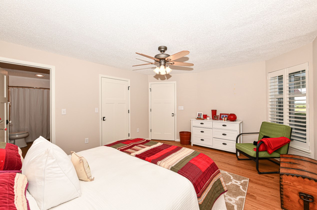 2222 Landings Ln, Delavan WI  53115-3976 exterior