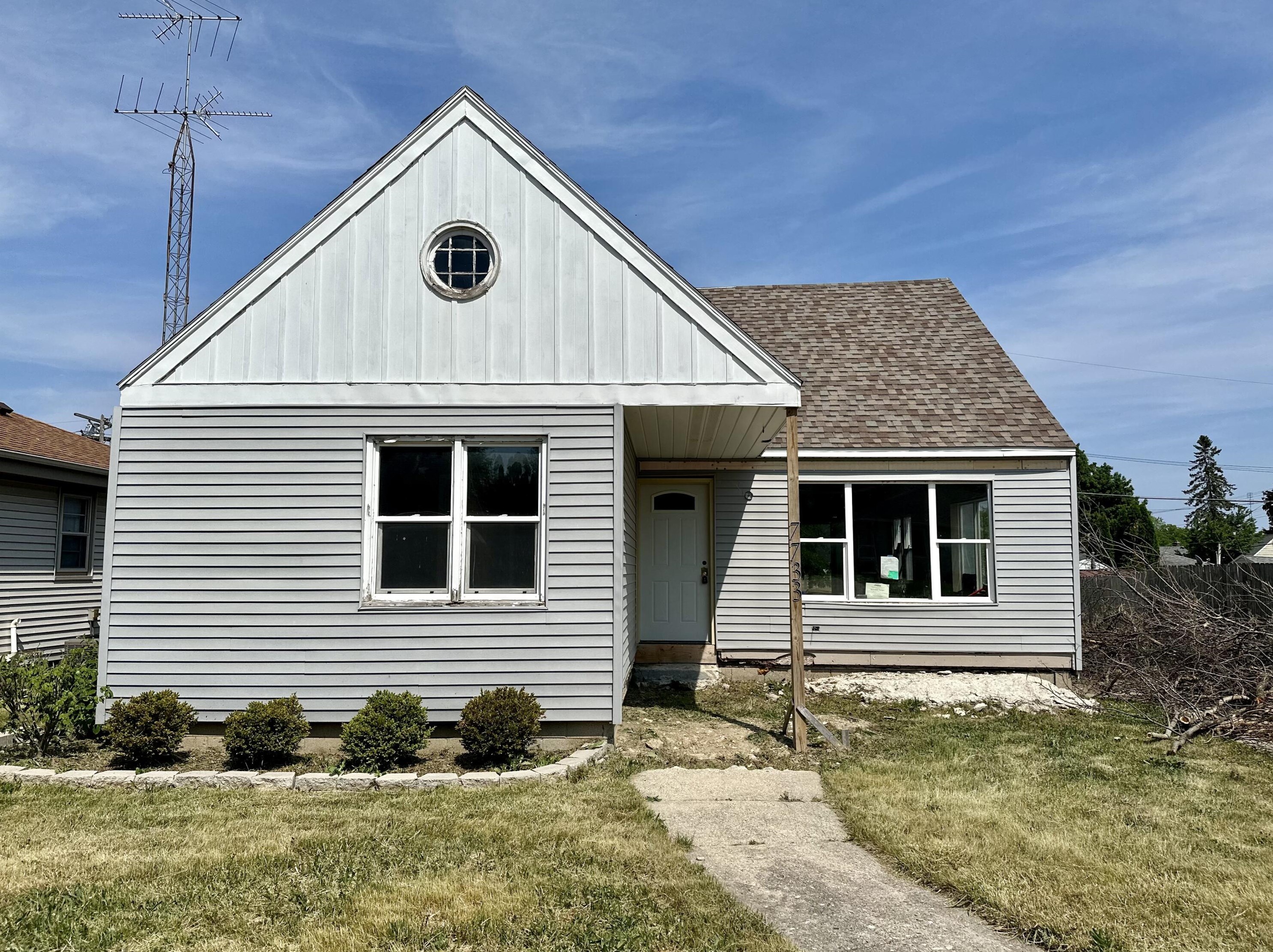7733 36th Ave, Kenosha, WI 53142