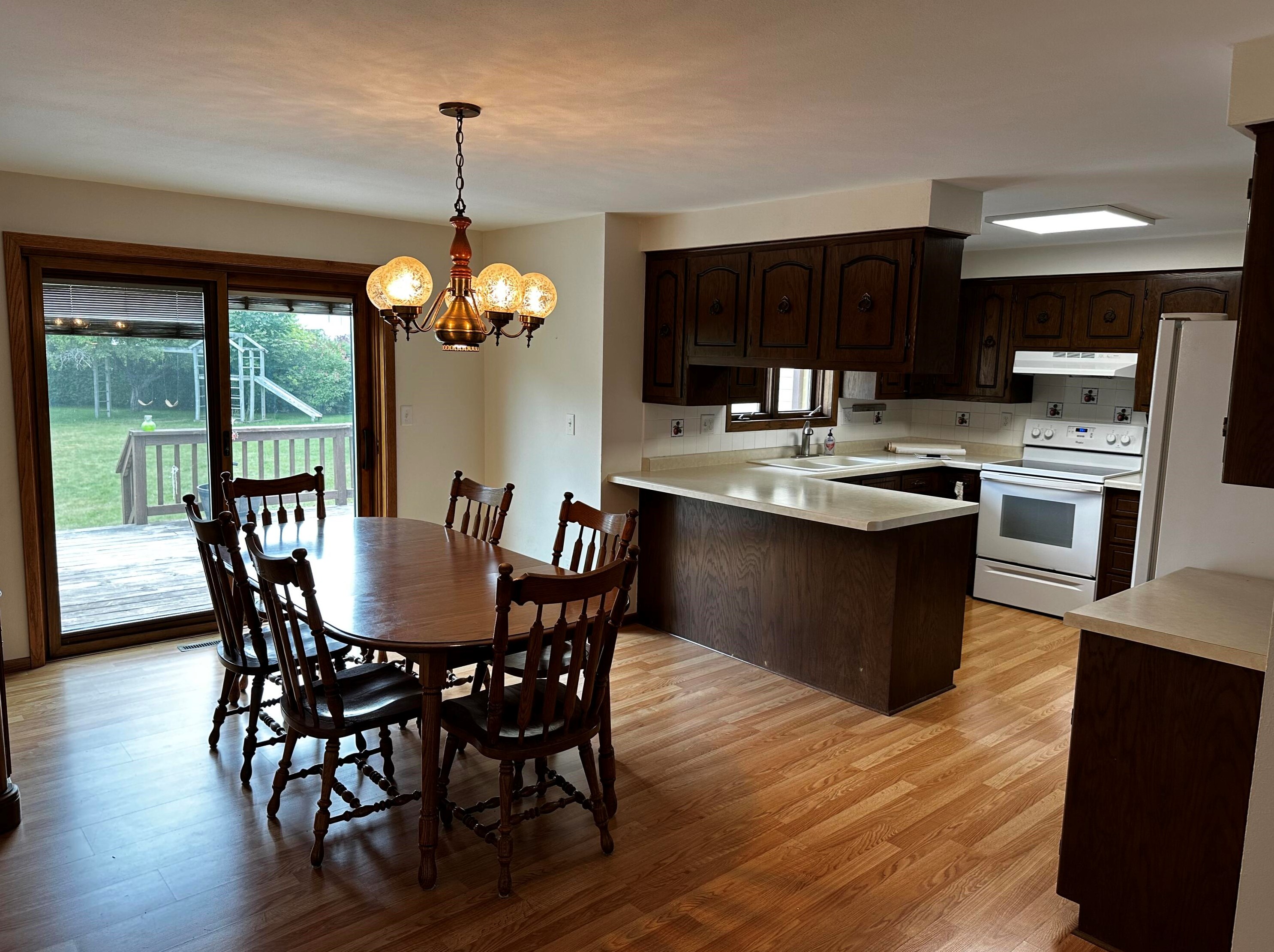 4625 Laurie Ln, Two Rivers, WI 54241