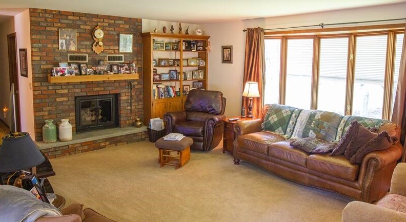 2852 Apache Rd, Sheboygan, WI 53083-3607