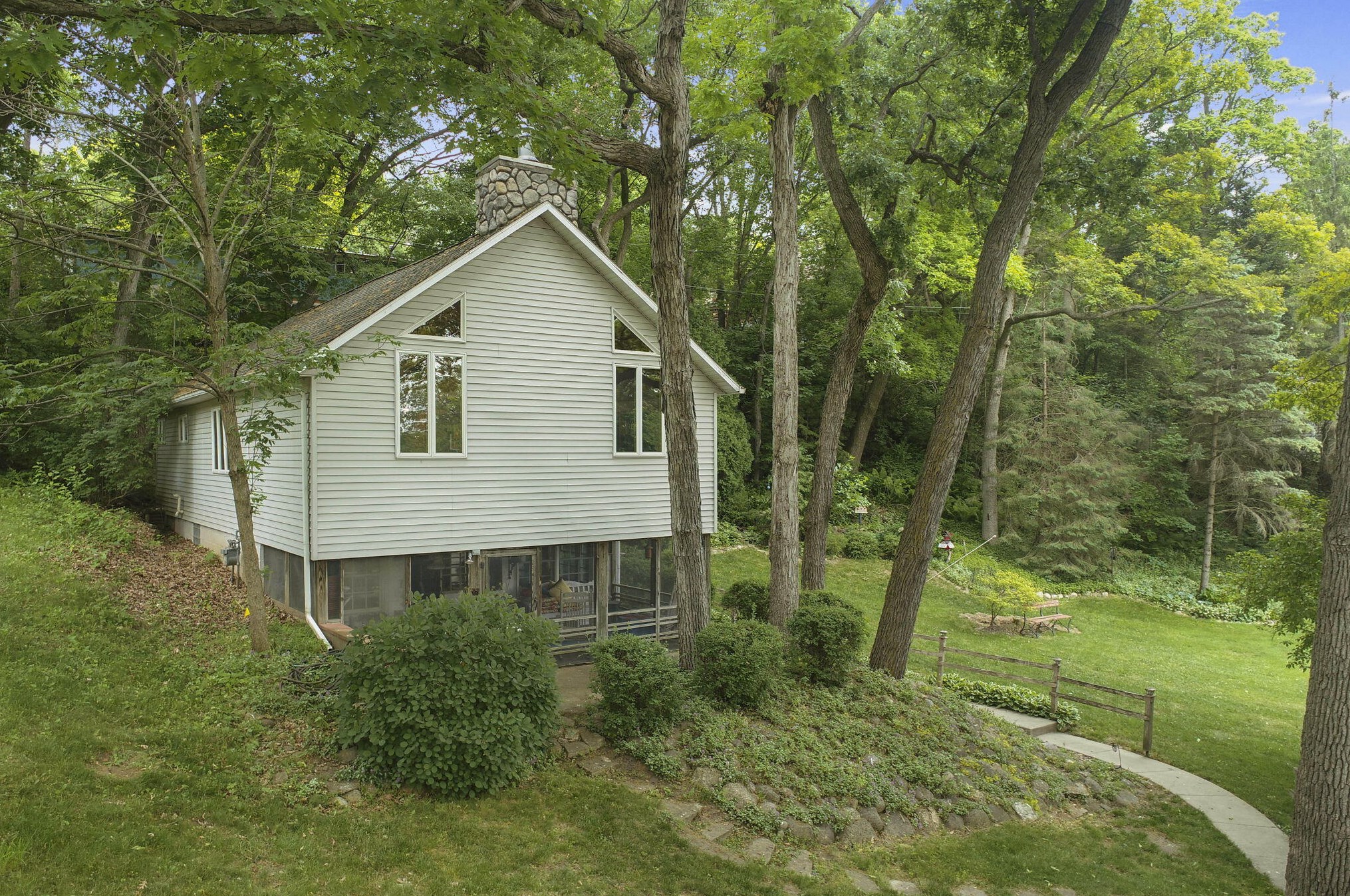 2811 Spring Dr, Lyons, WI 53105-9110