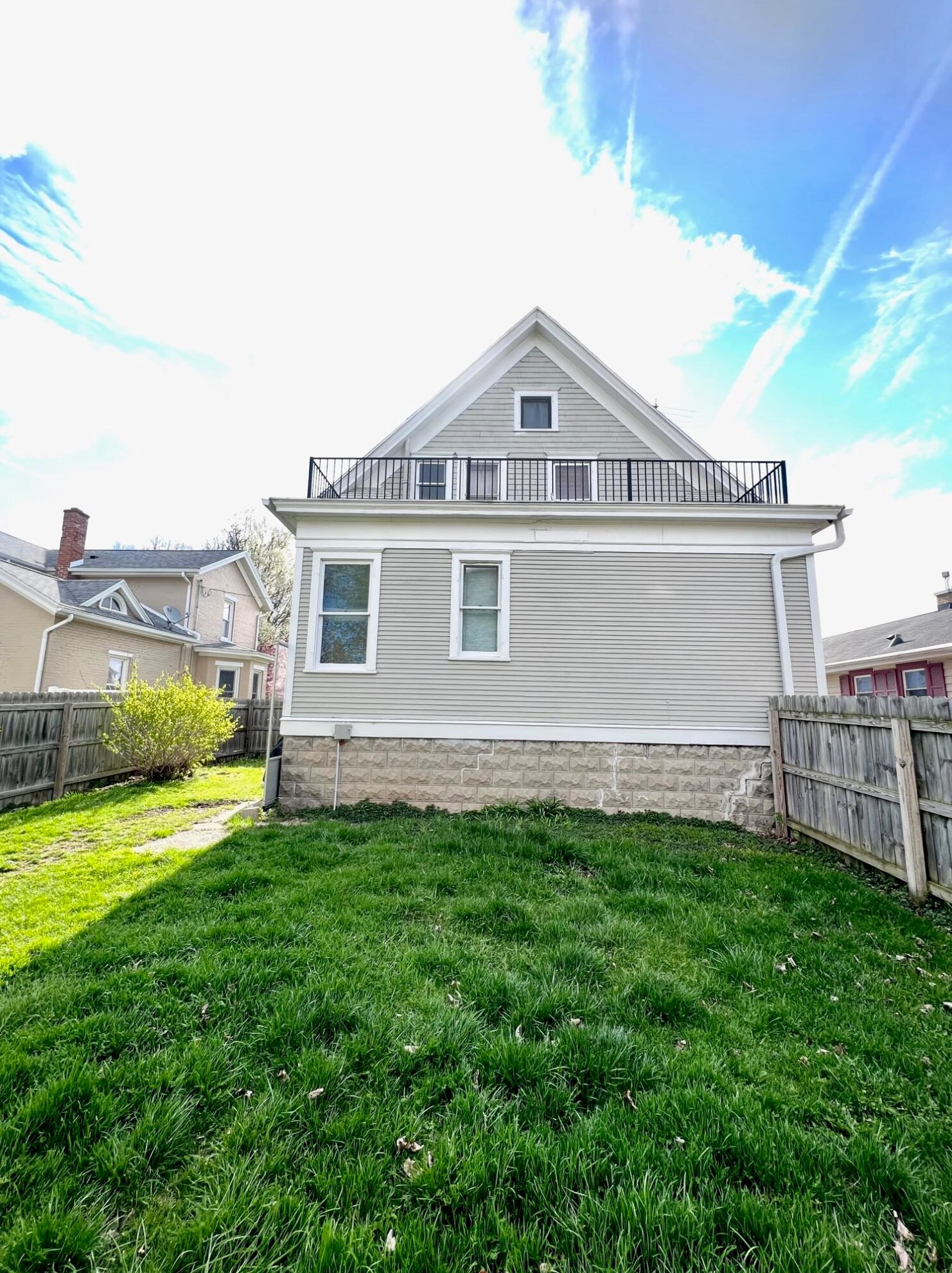 310 S 8th St, Watertown, WI 53094