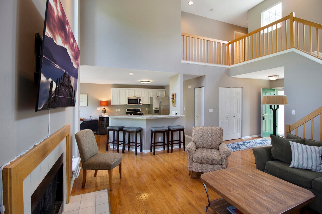 1028 Woodland Way #12-107, Lake Geneva, WI 53147