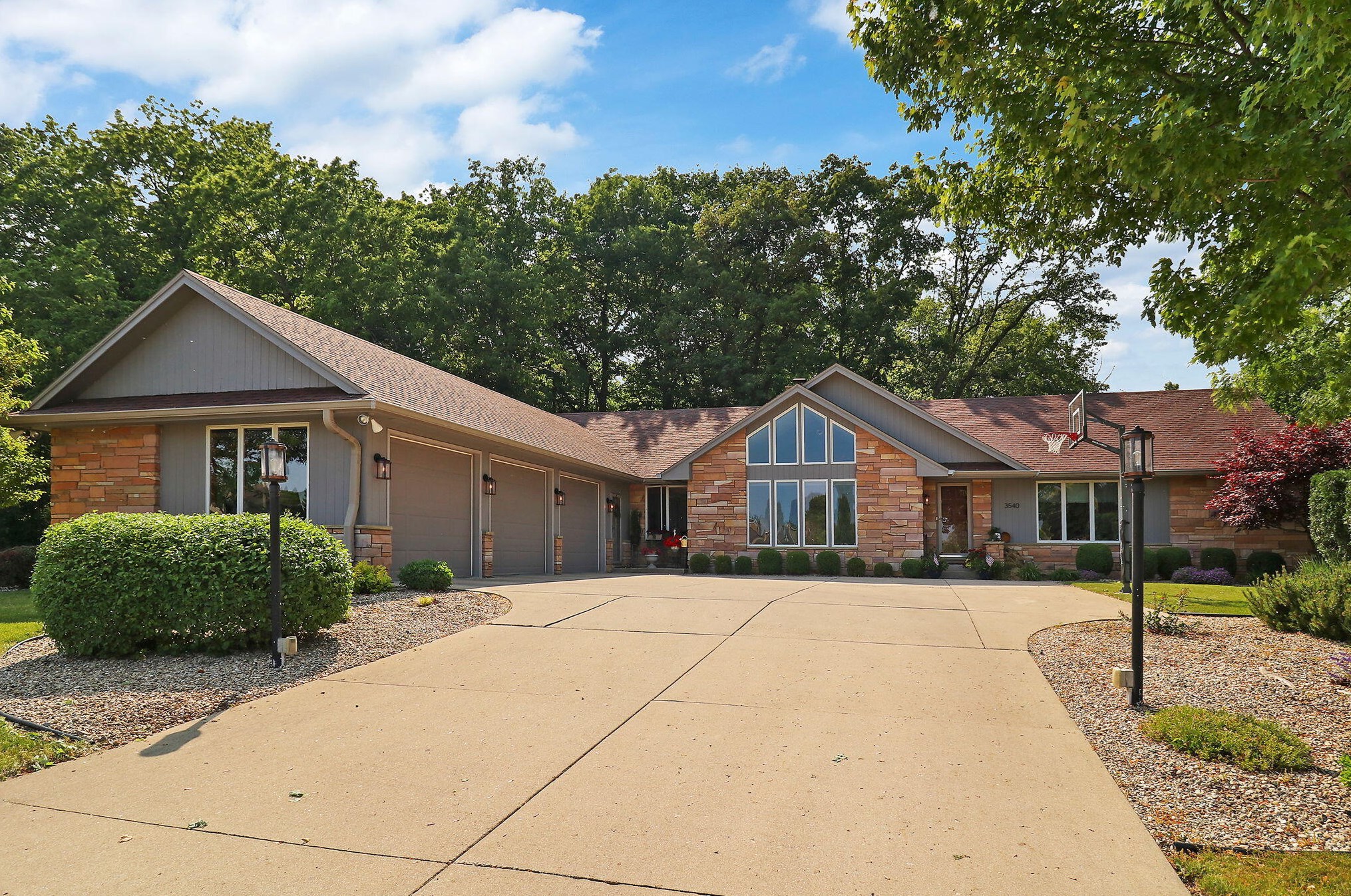 3540 13th Pl, Kenosha, WI 53144