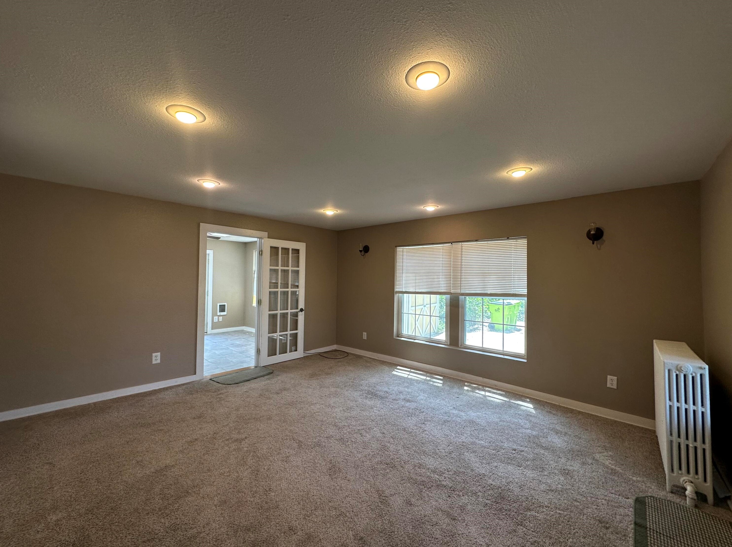 420 Cottonwood Ave, Chenequa, WI 53029