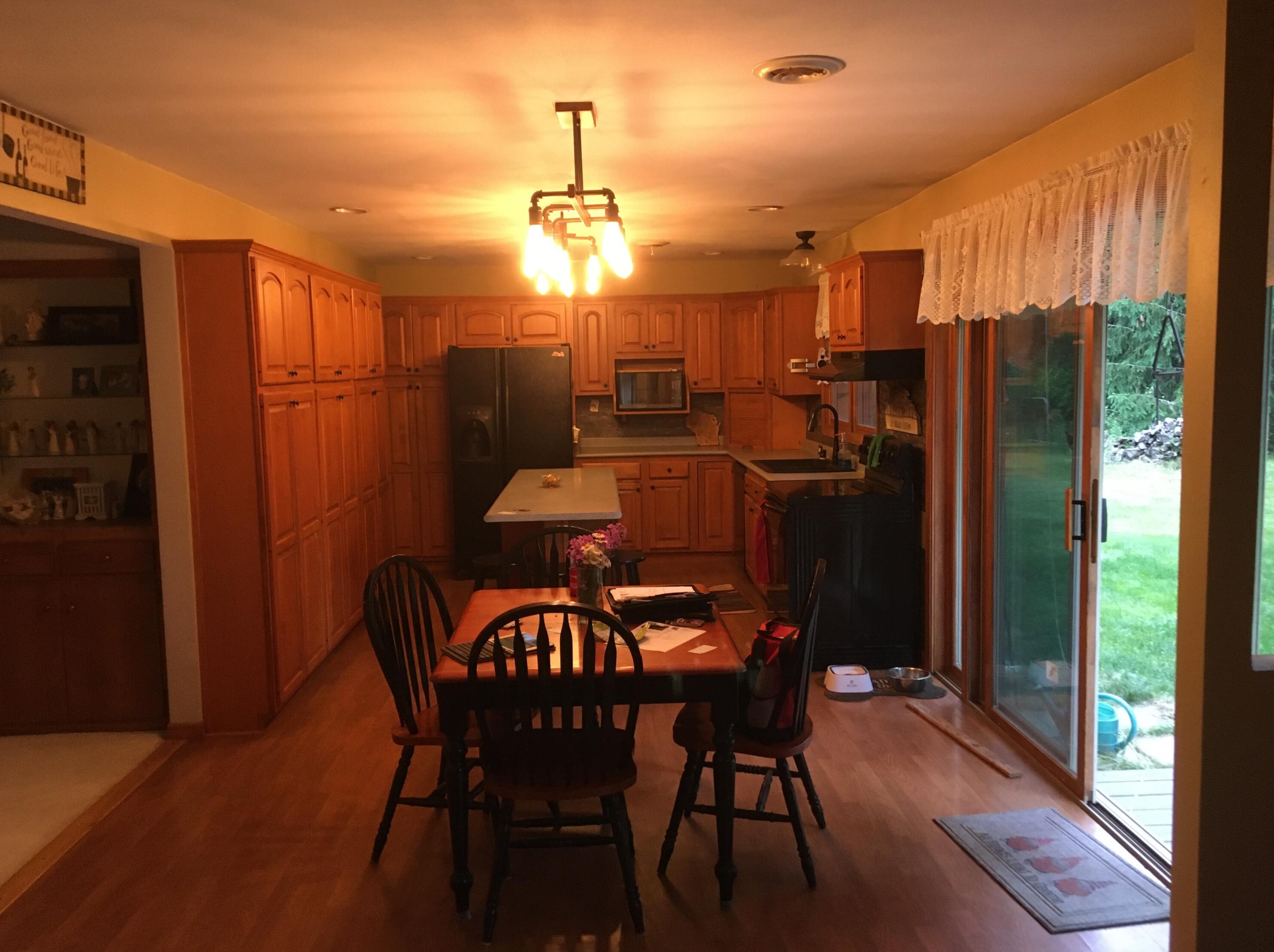1210 Leon Ter, Brookfield, WI 53005-5556