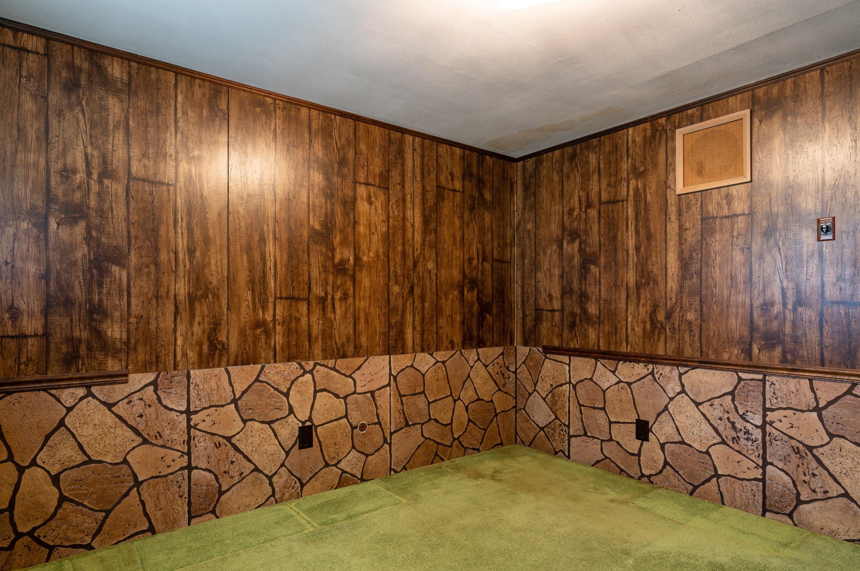 5256 108th Ct, Milwaukee WI  53225-3102 exterior