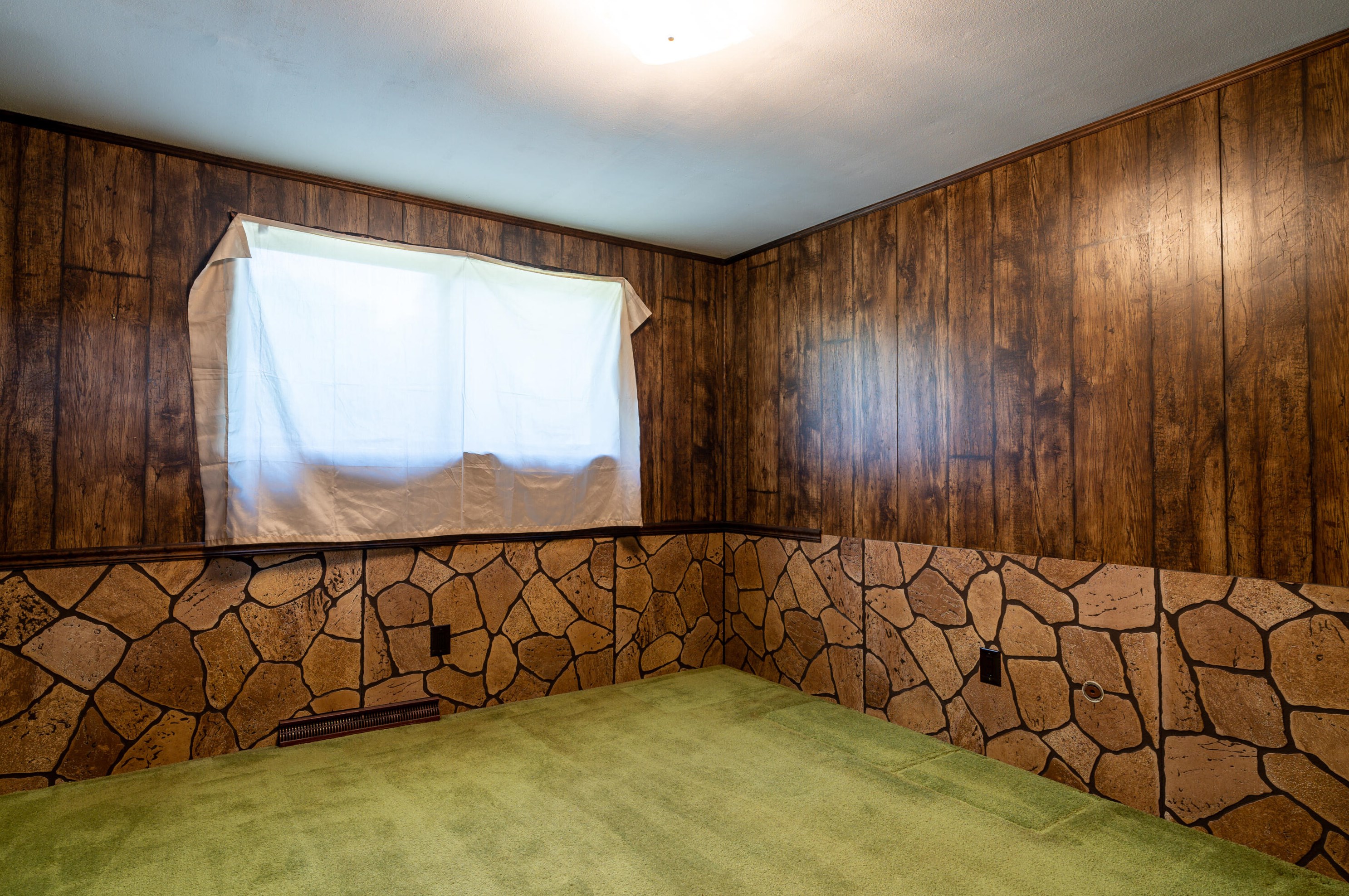 5256 108th Ct, Milwaukee WI  53225-3102 exterior