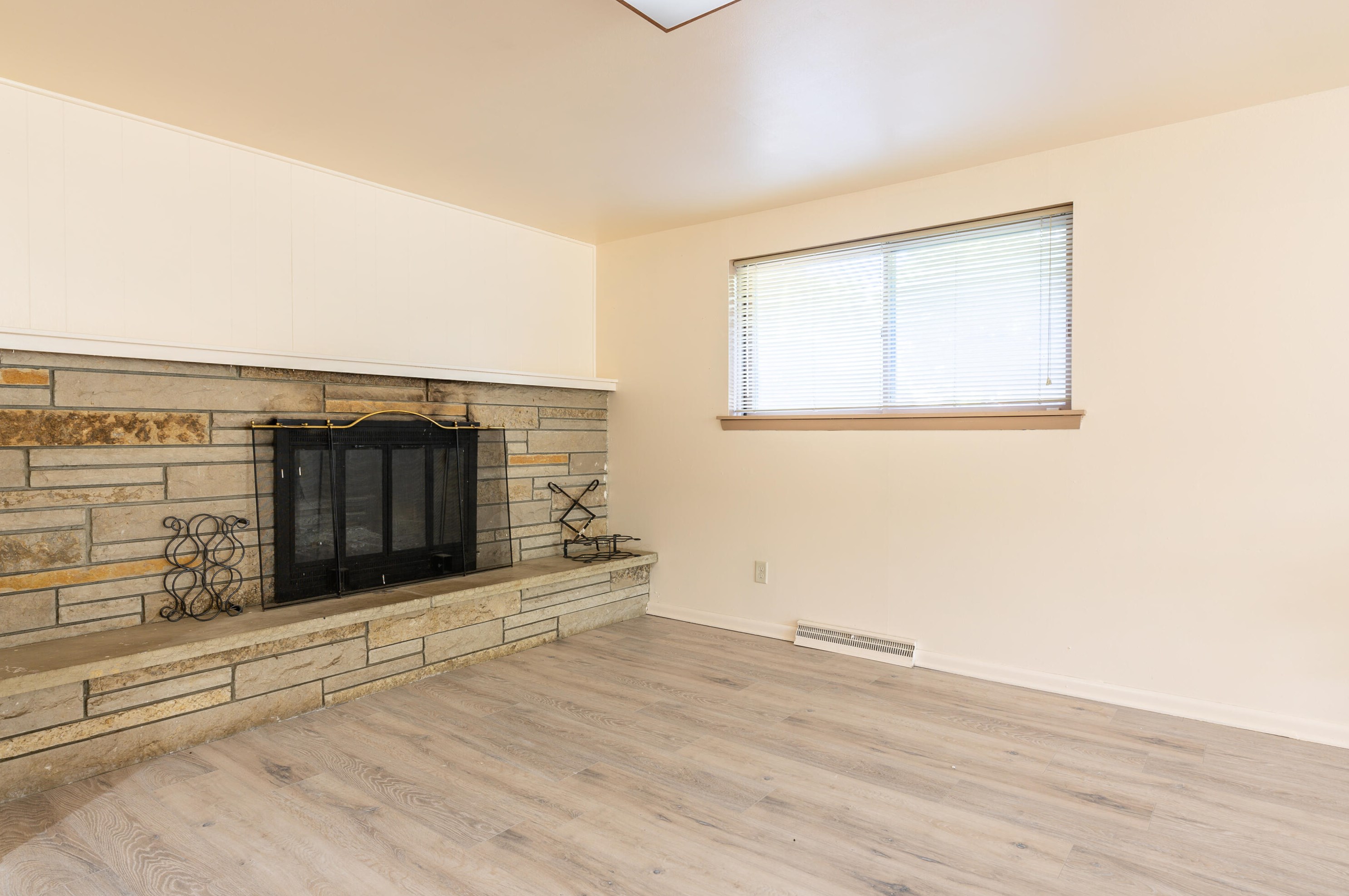 5256 108th Ct, Milwaukee WI  53225-3102 exterior