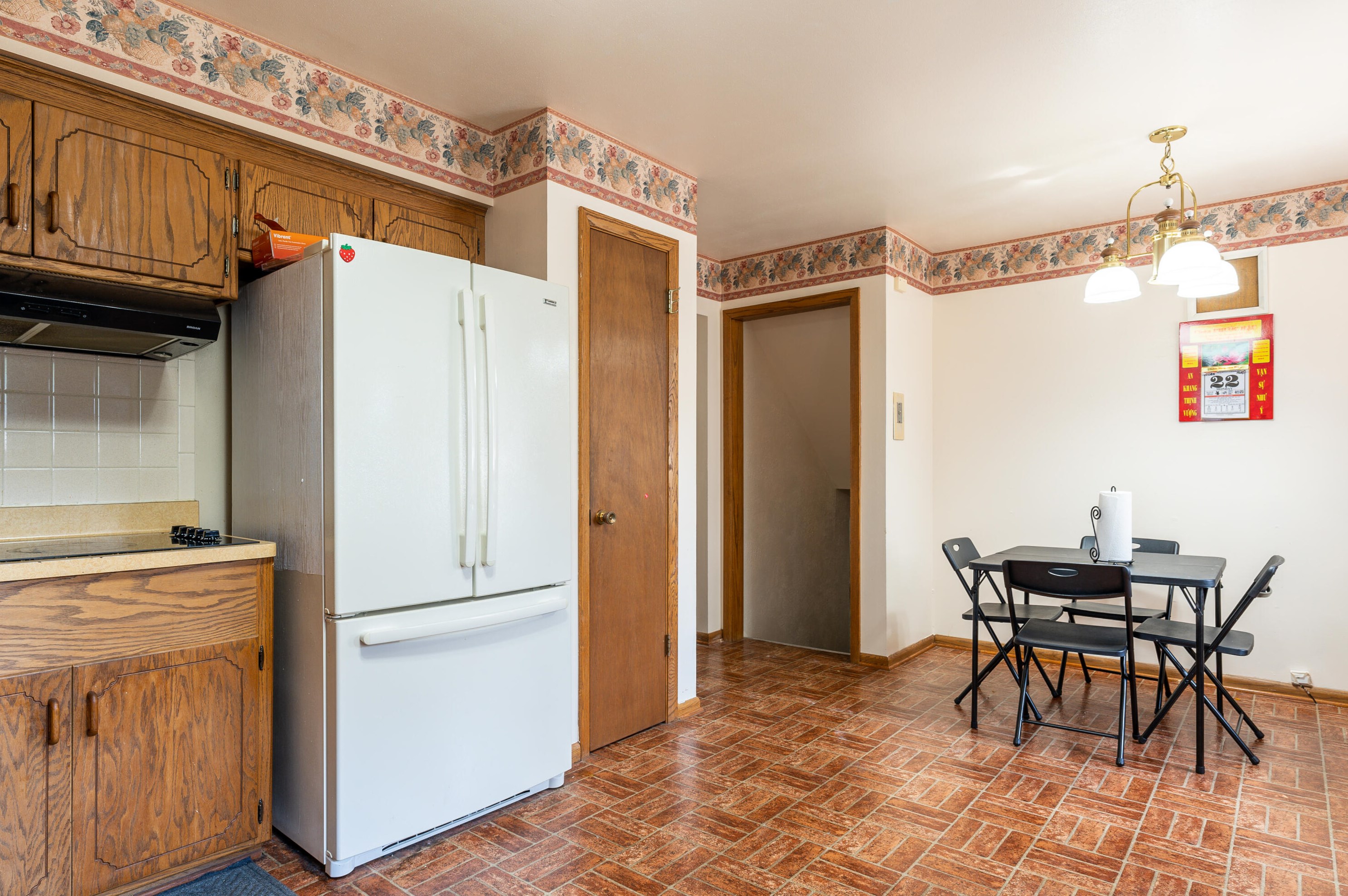 5256 108th Ct, Milwaukee WI  53225-3102 exterior